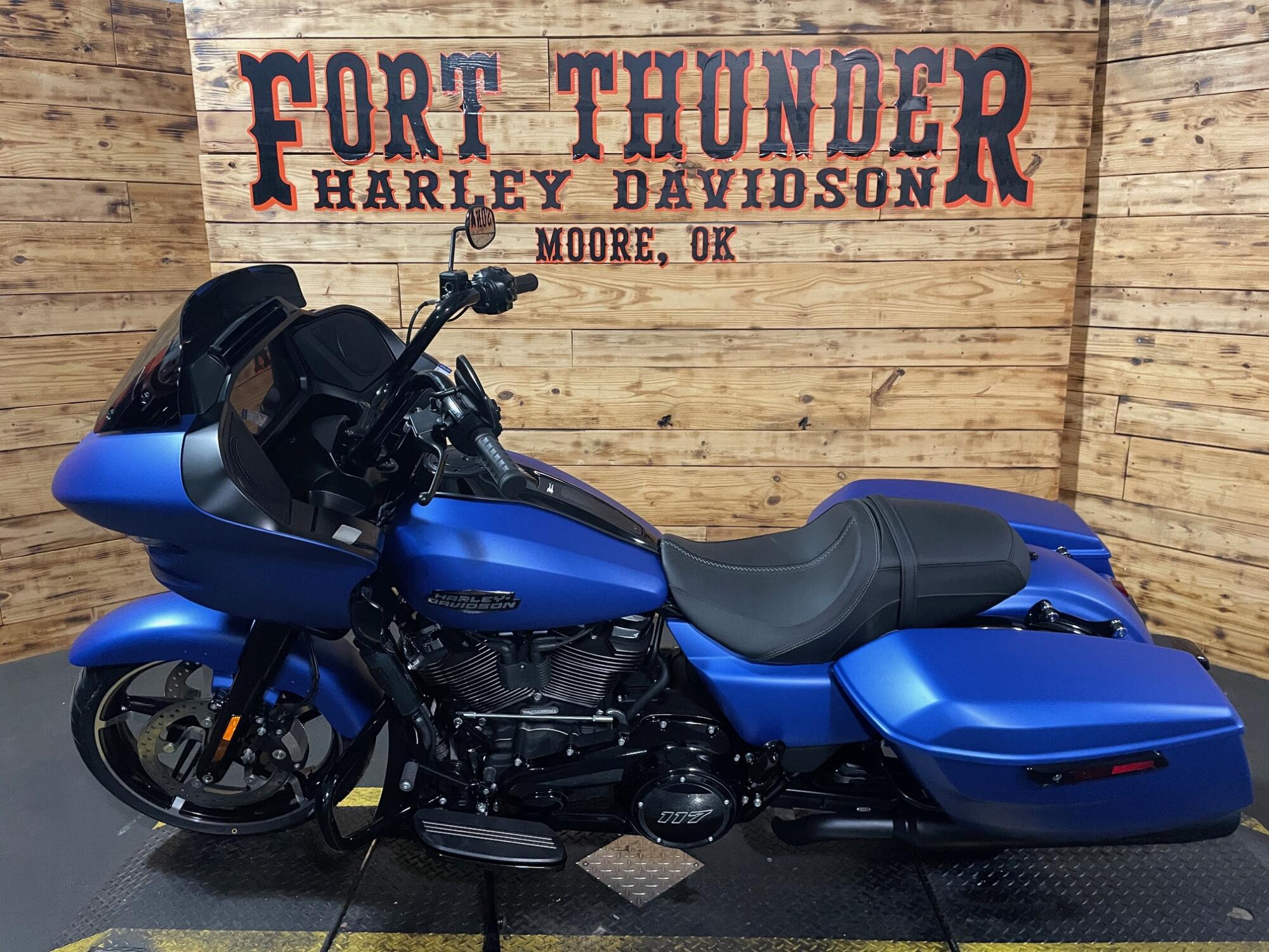 2026 Harley-Davidson® Road Glide® FLTRX, photo 9