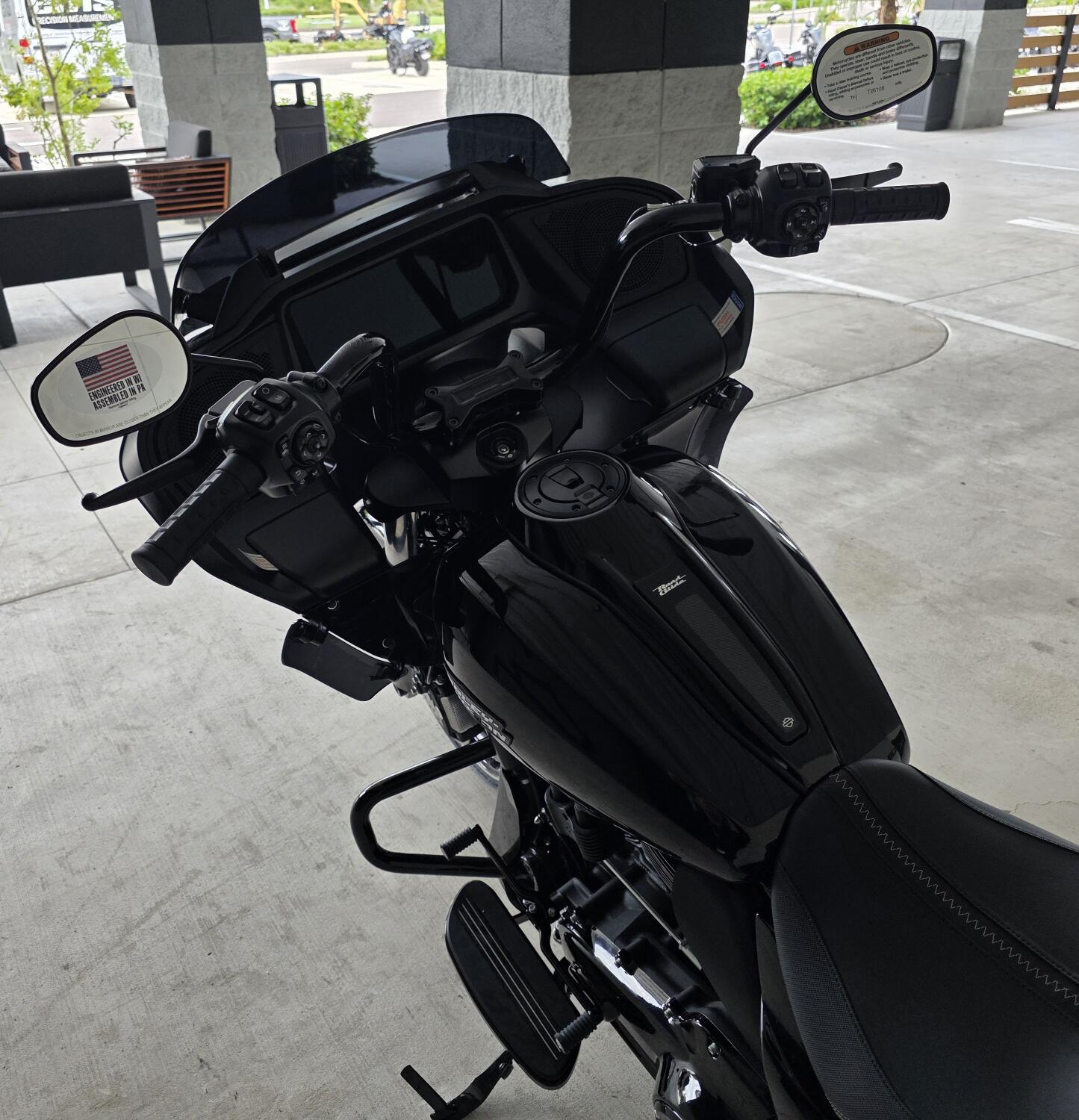 2026 Harley-Davidson® Road Glide® Vivid Black Black Trim, photo 14