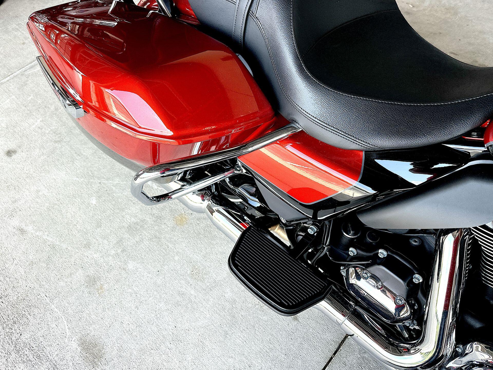 2025 Harley-Davidson® Street Glide™ Ultra FLHXU, photo 18