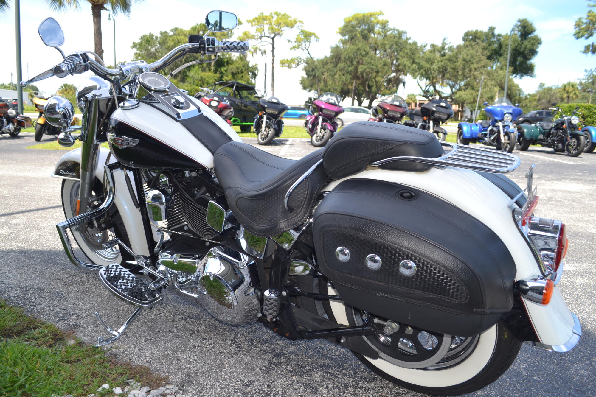 2006 Harley-Davidson® Softail® Deluxe - FLSTNI, photo 10