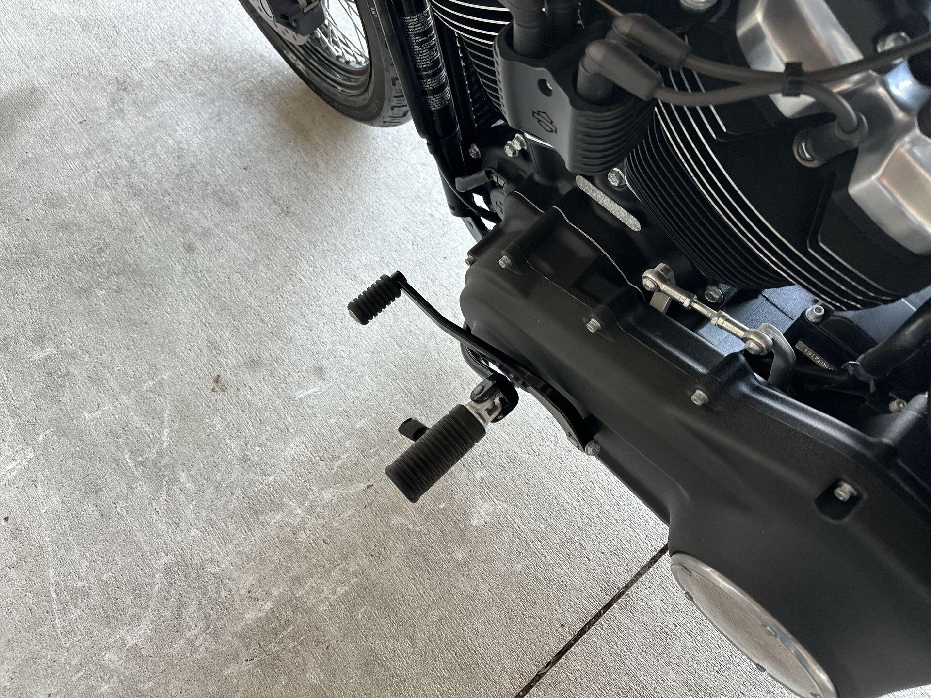 2020 Harley-Davidson® Street Bob® FXBB, photo 18