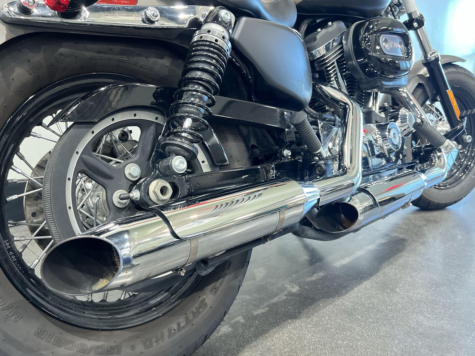 2018 Harley-Davidson® 1200 Custom XL1200C, photo 9