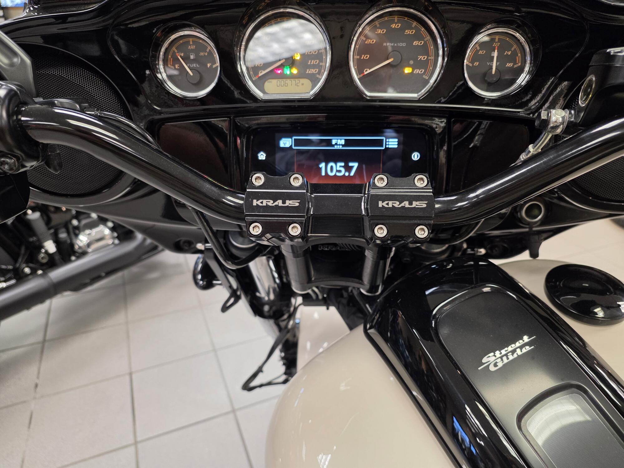 FLHXST 2023 Street Glide® ST, photo 21