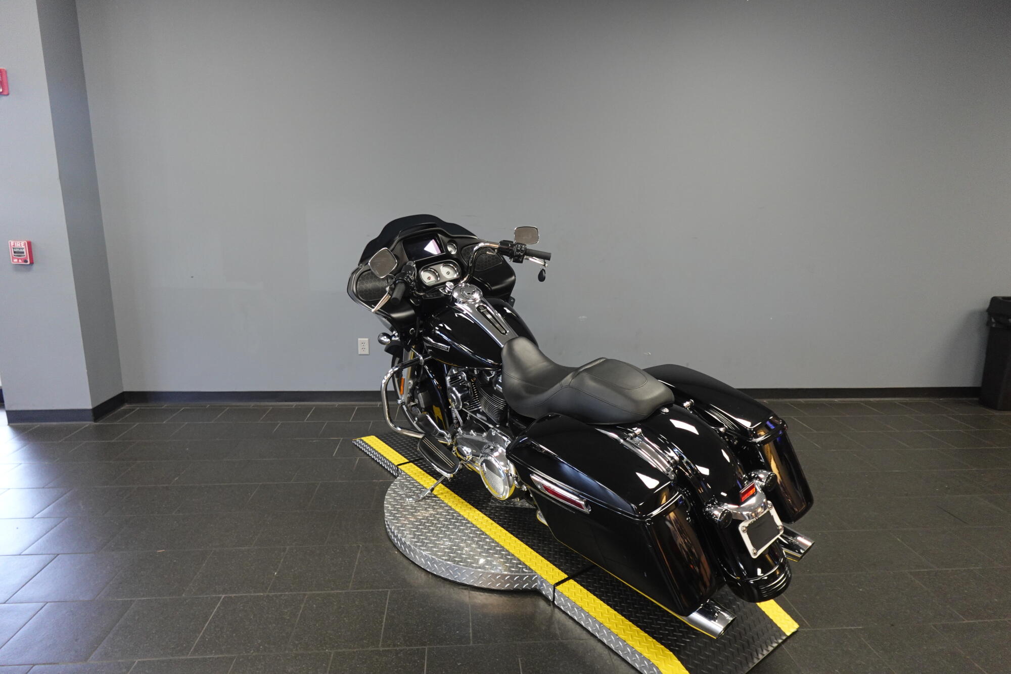 2022 Harley-Davidson® Road Glide® FLTRX, photo 6
