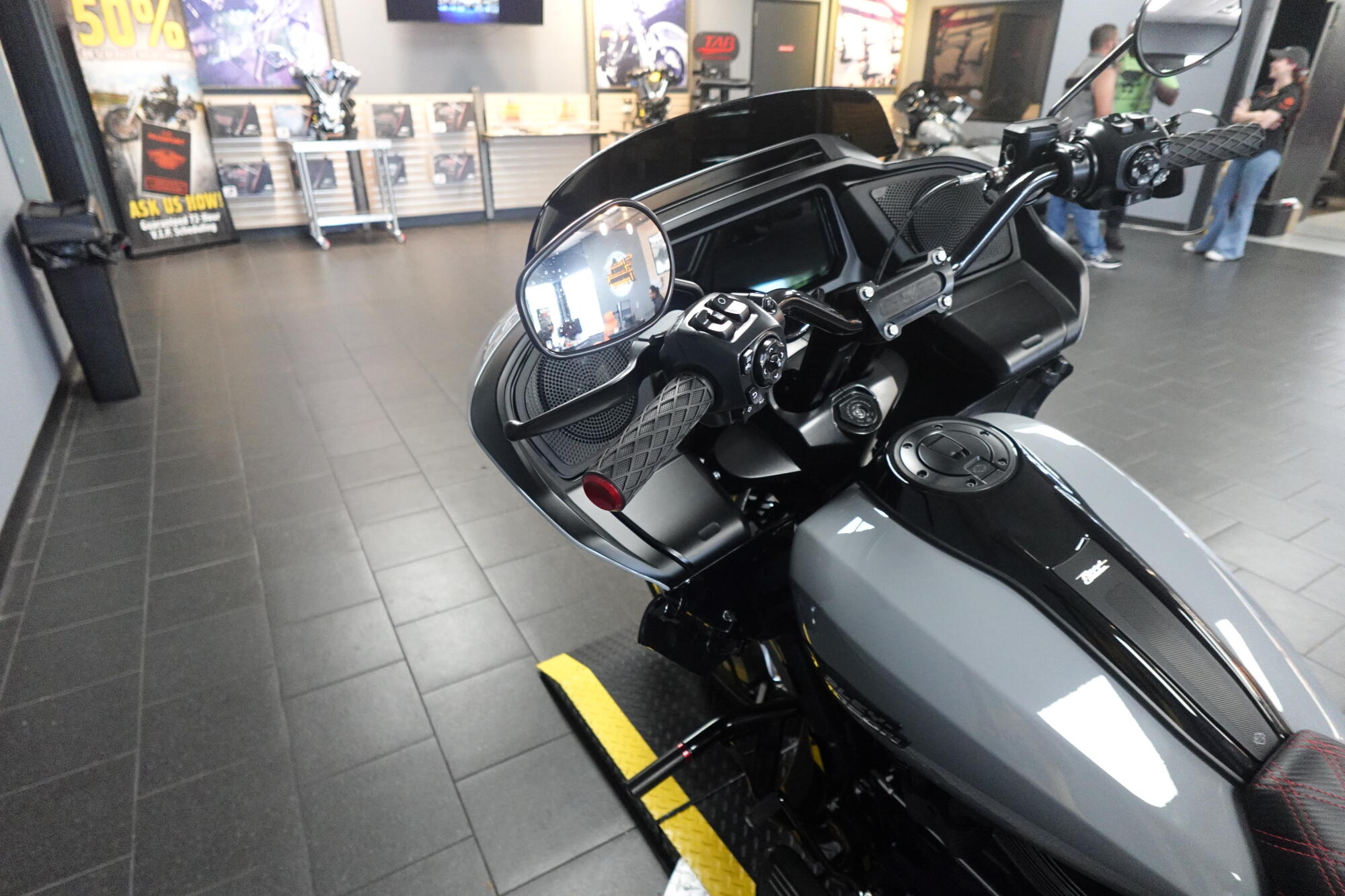 2026 Harley-Davidson® Road Glide® FLTRX, photo 13