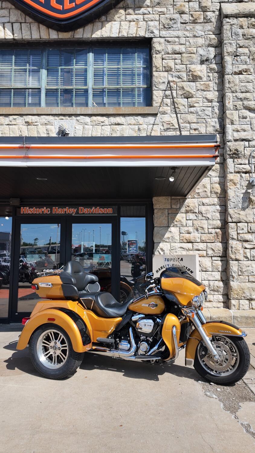 FLHTCUTG 2023 Tri Glide® Ultra, photo 2