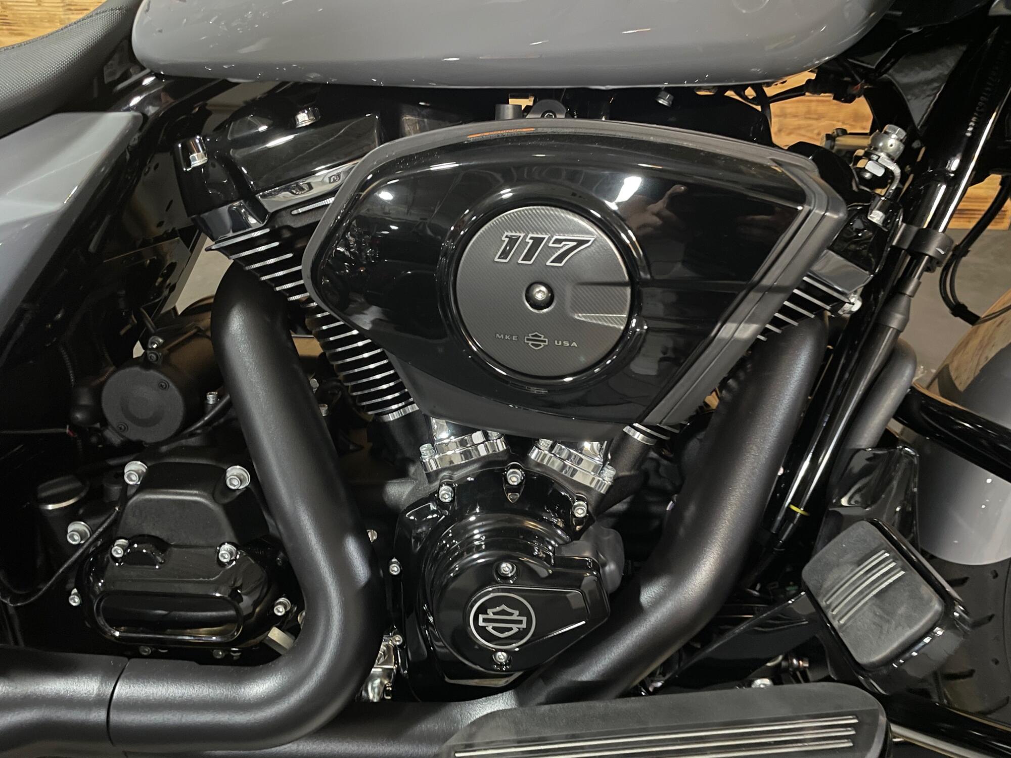 2026 Harley-Davidson® Road Glide® FLTRX, photo 3