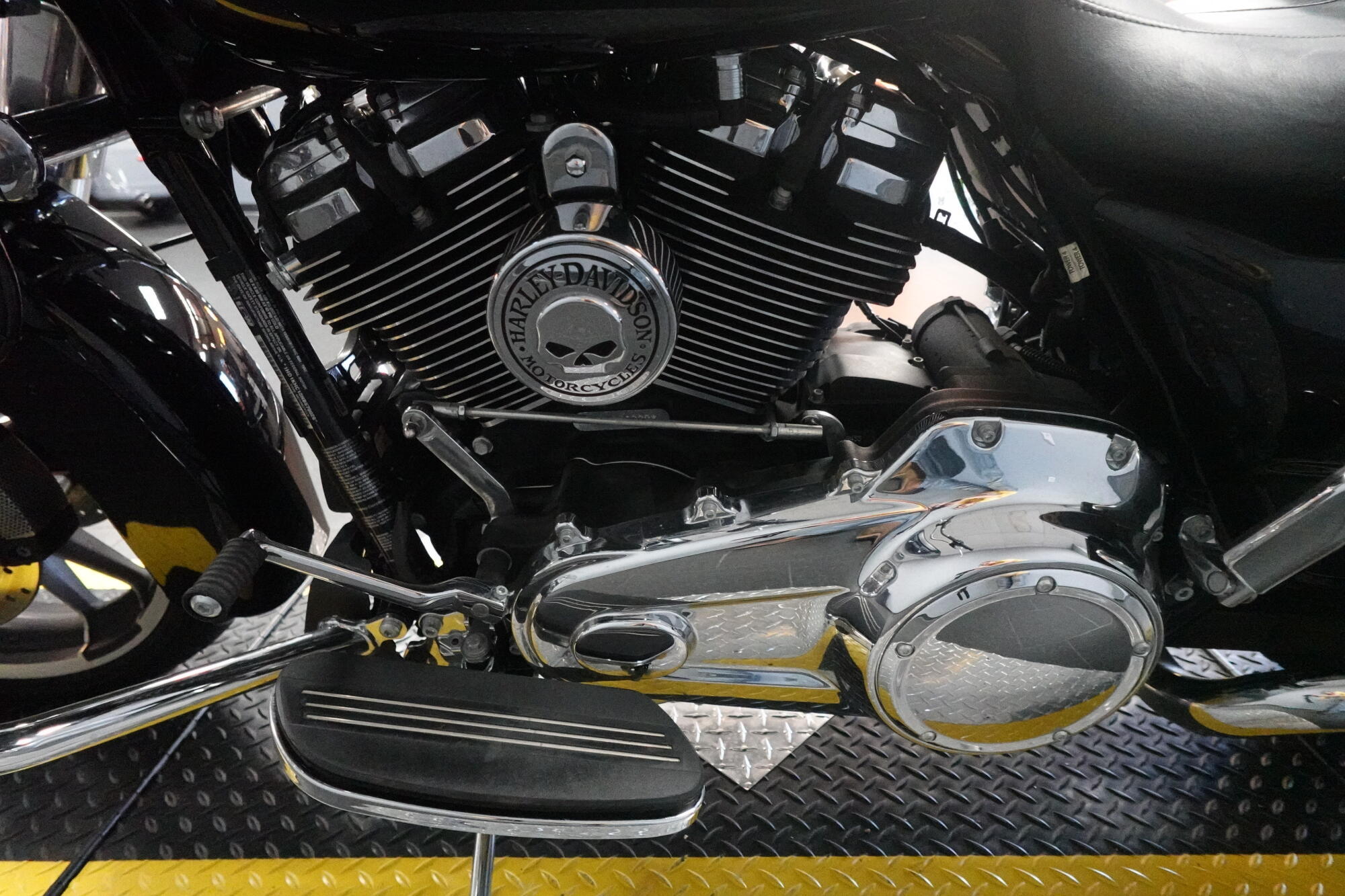 2022 Harley-Davidson® Road Glide® FLTRX, photo 12