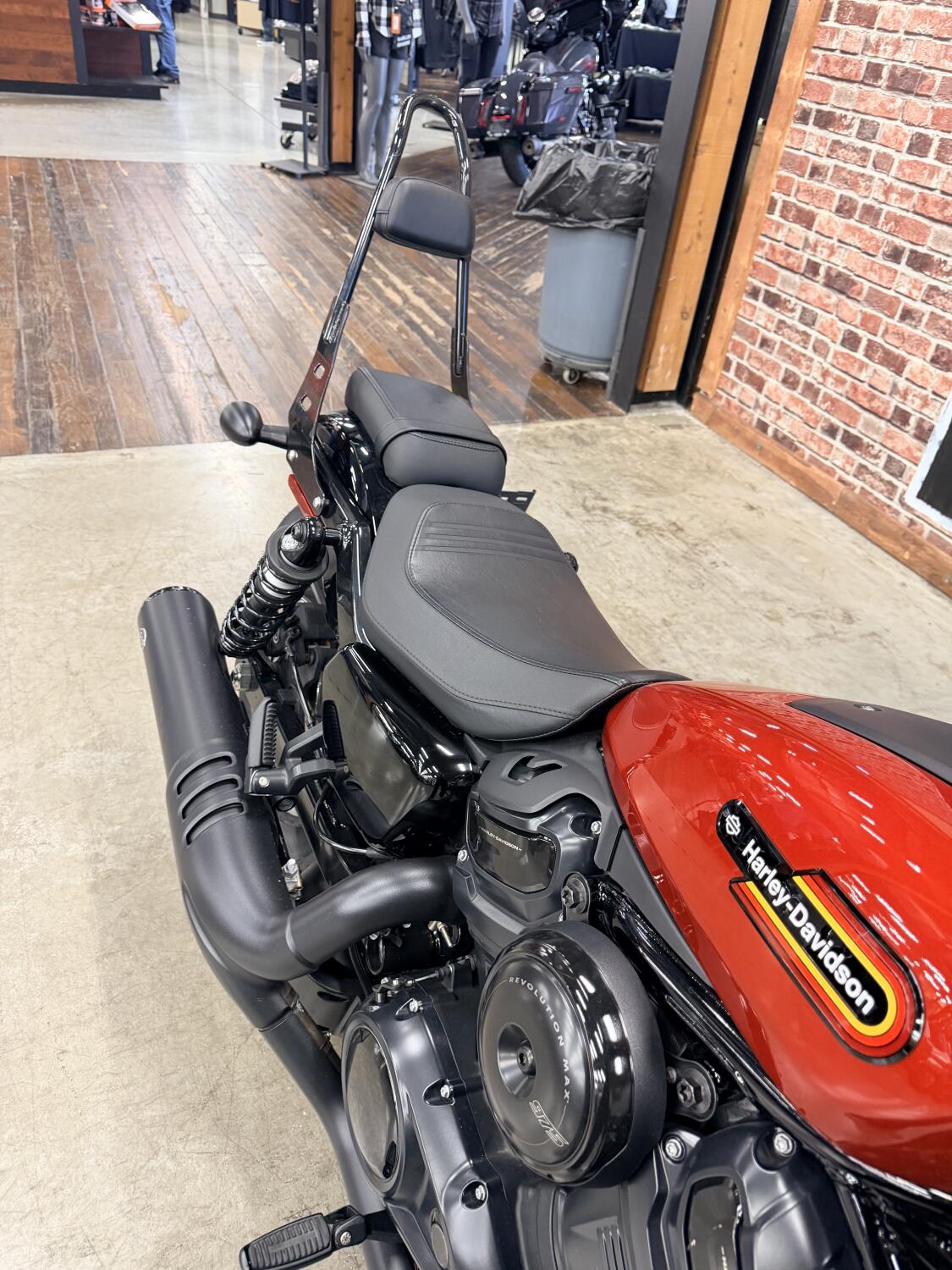2025 Harley-Davidson® Nightster™ Special RH975S, photo 8