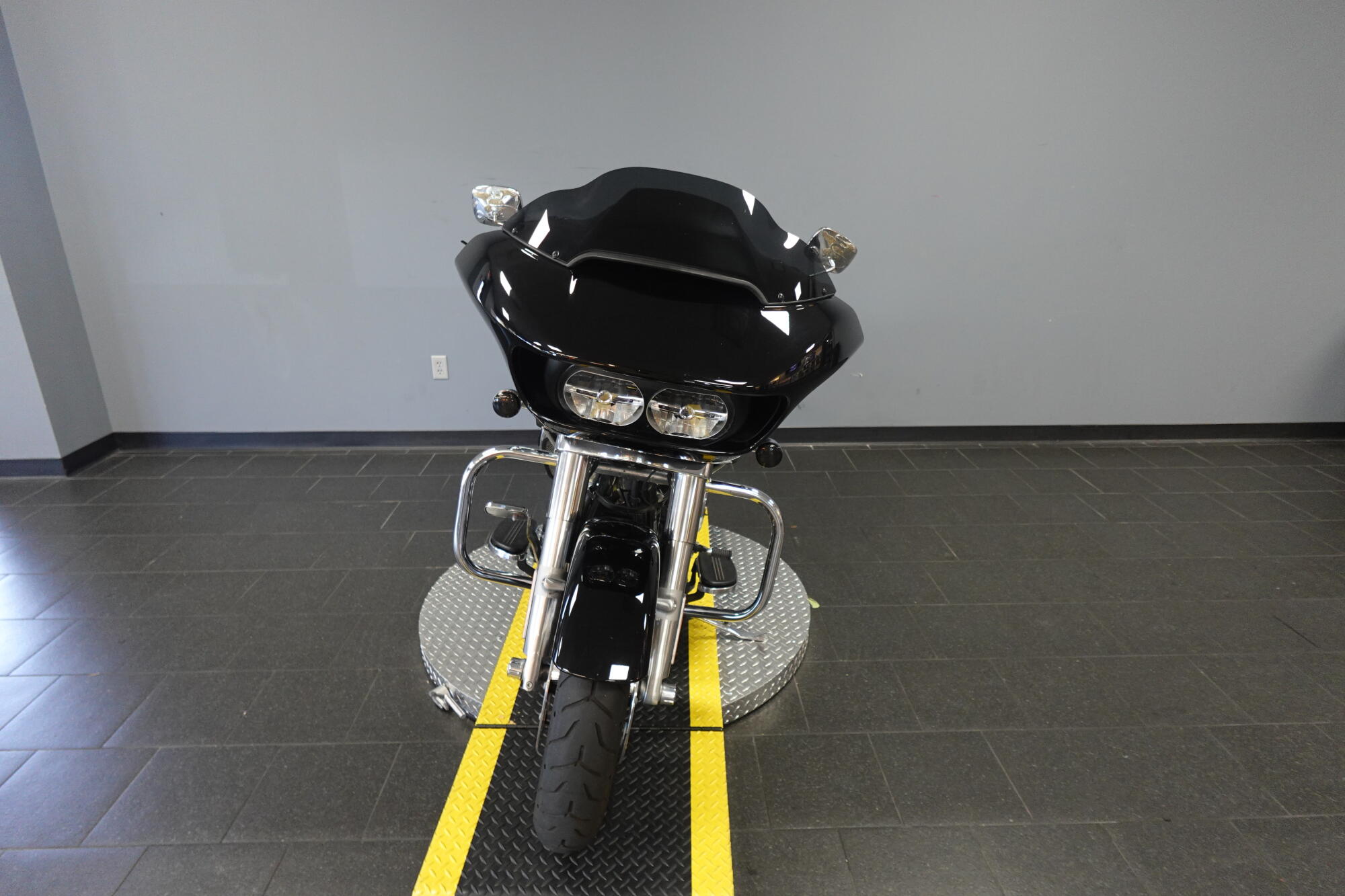 2022 Harley-Davidson® Road Glide® FLTRX, photo 3