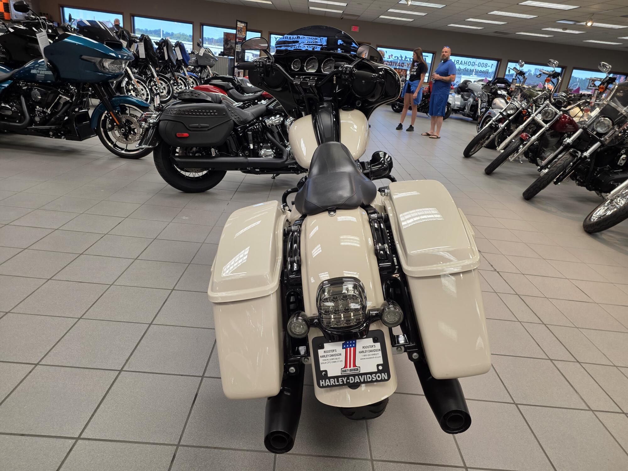 FLHXST 2023 Street Glide® ST, photo 7