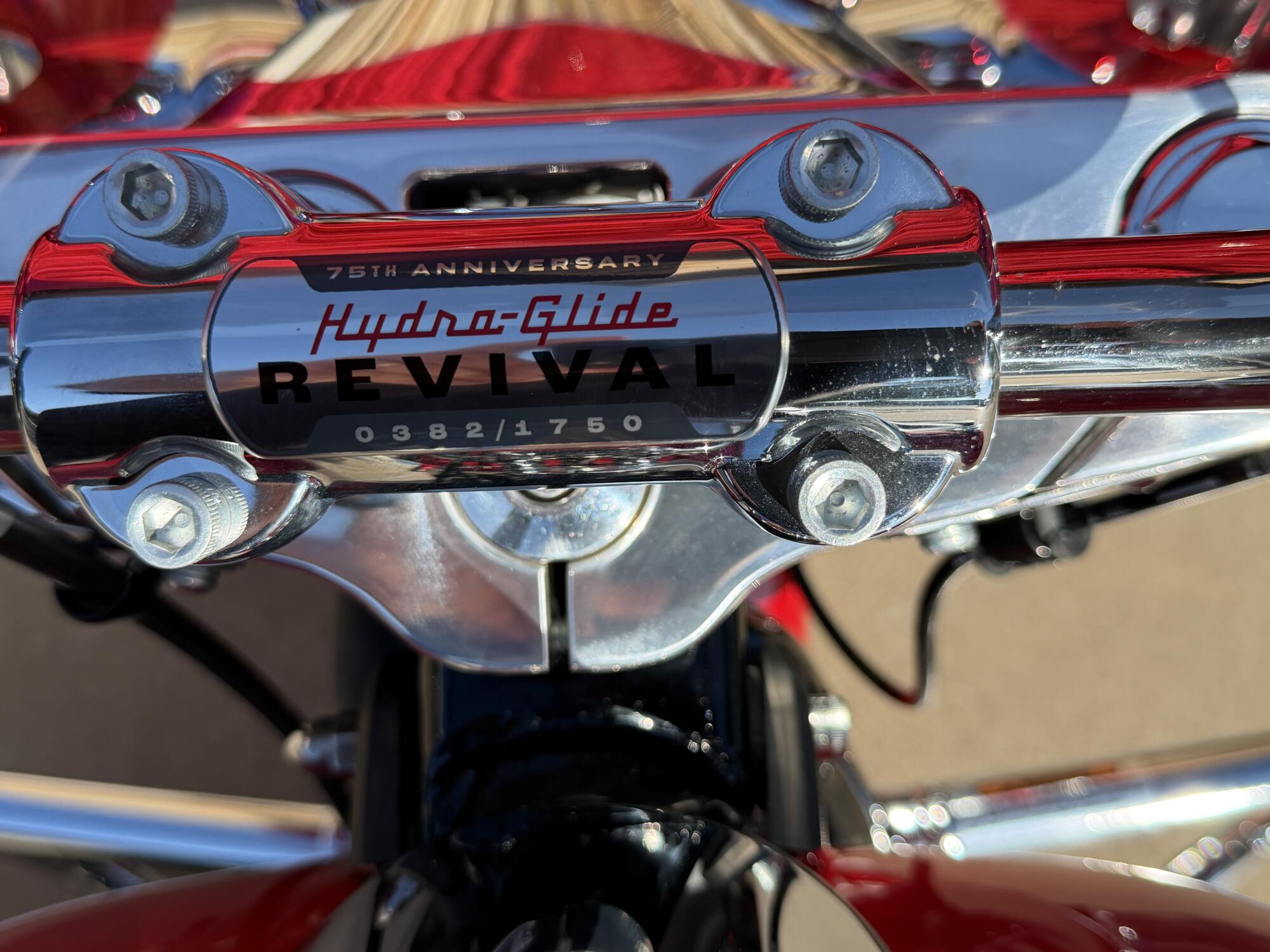 2024 Harley-Davidson® Hydra-Glide Revival Redline Red, photo 11