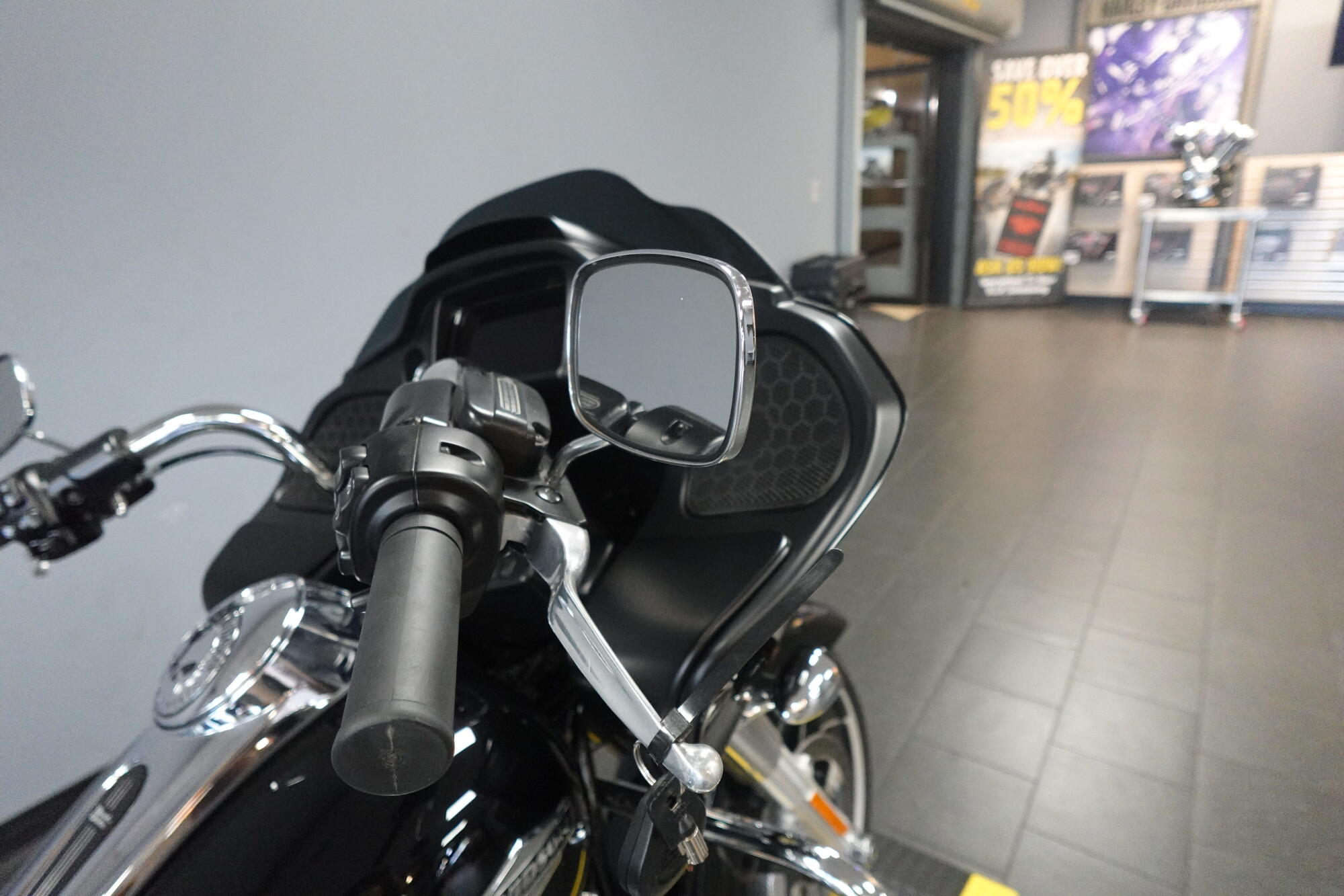 2022 Harley-Davidson® Road Glide® FLTRX, photo 11
