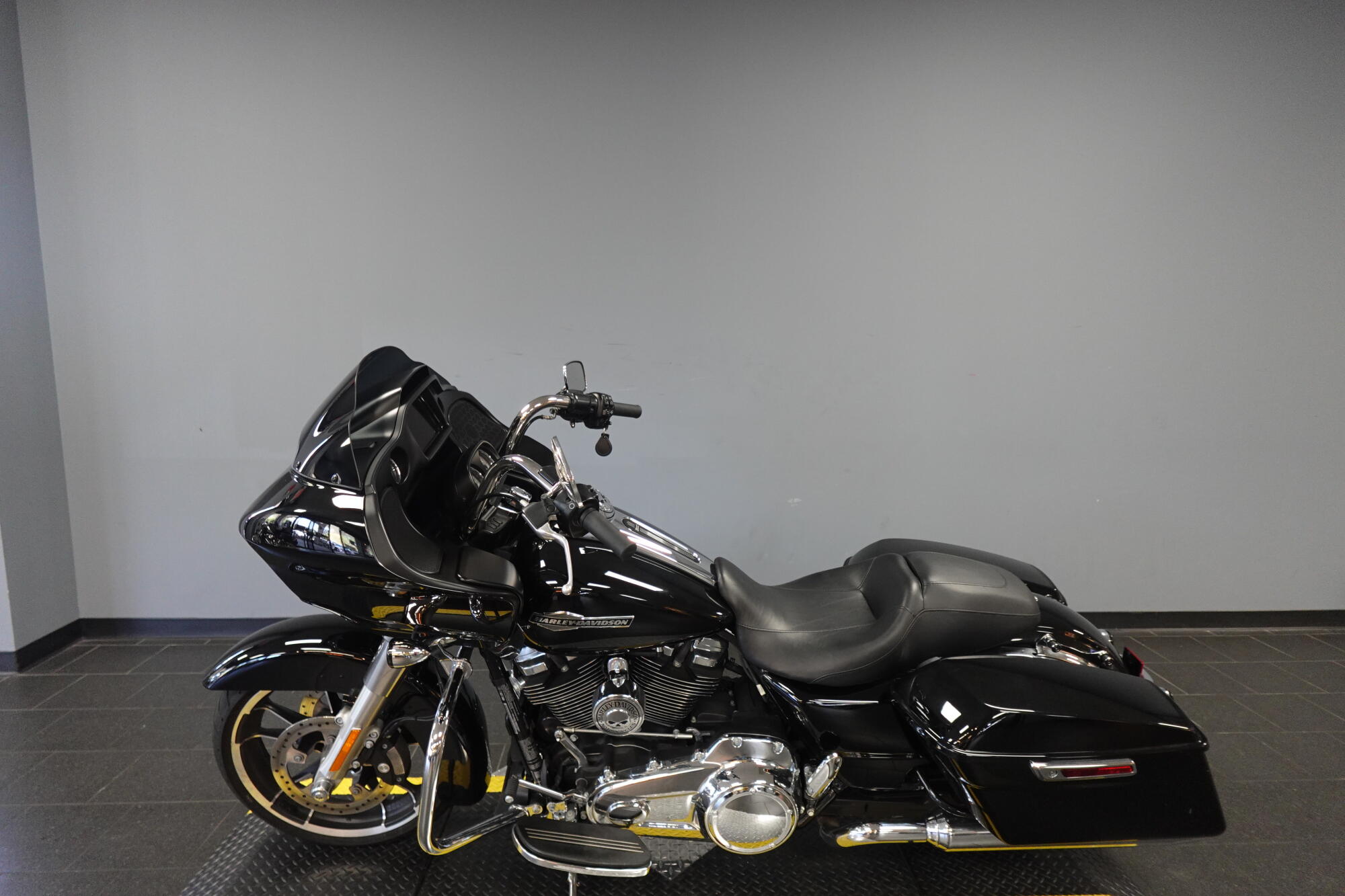 2022 Harley-Davidson® Road Glide® FLTRX, photo 5
