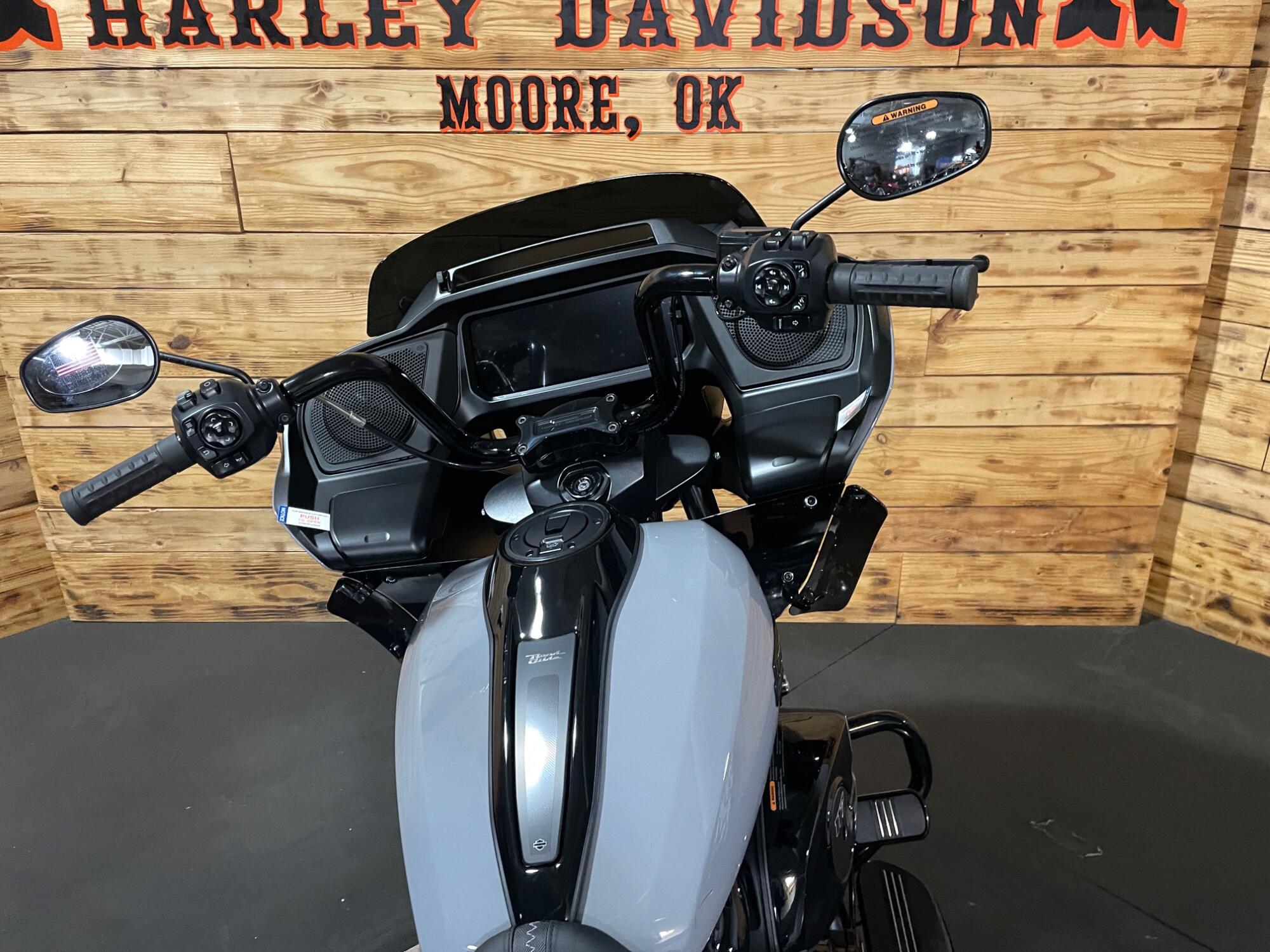 2026 Harley-Davidson® Road Glide® FLTRX, photo 14