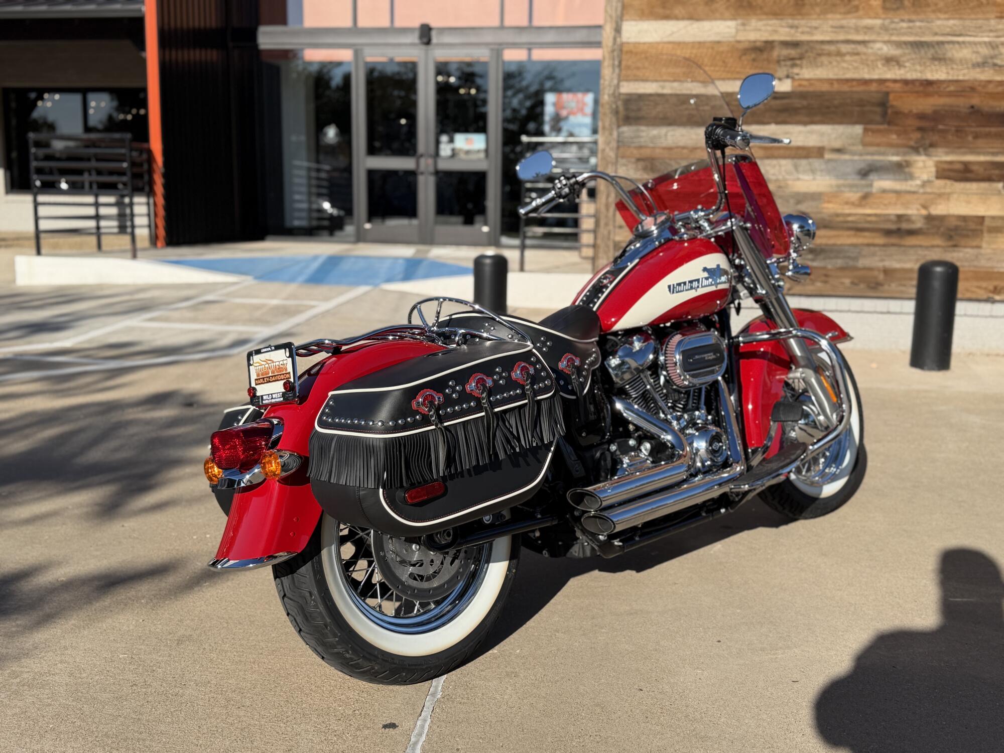 2024 Harley-Davidson® Hydra-Glide Revival Redline Red, photo 8