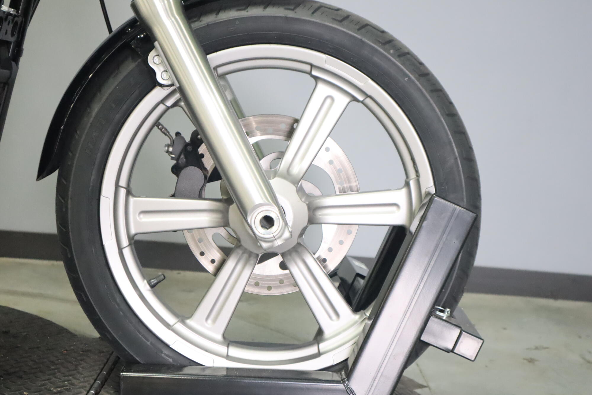 2022 Harley-Davidson® Softail® Standard (FXST), photo 11