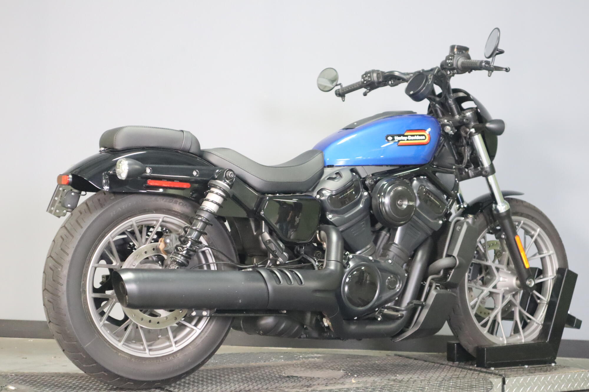 2025 Harley-Davidson® Nightster™ Special RH975S, photo 8