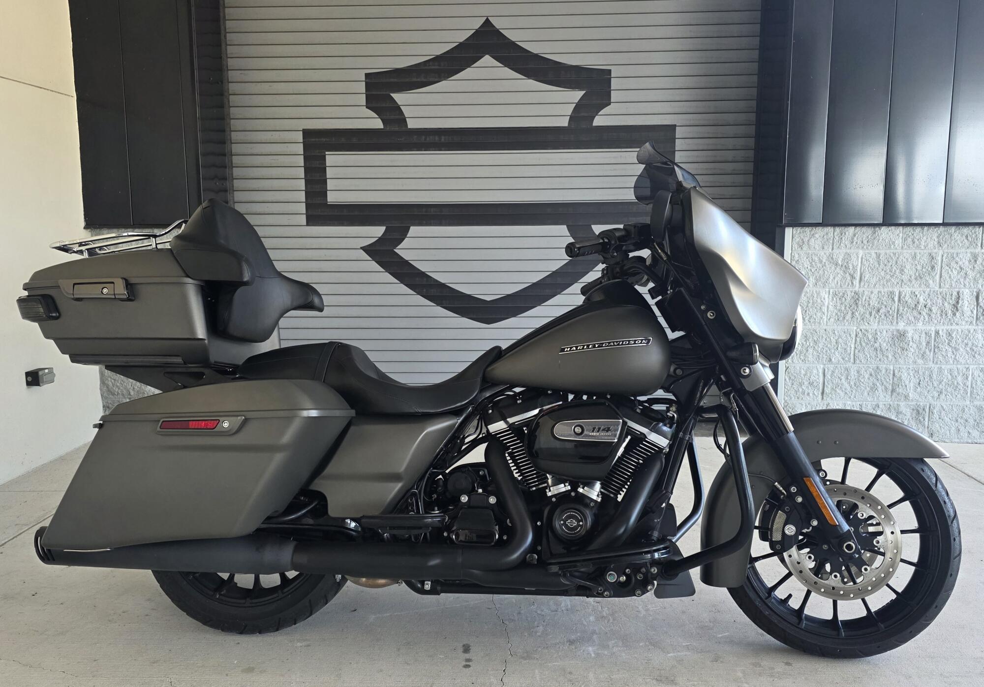 2019 Harley-Davidson® Street Glide® Special Gray Denim