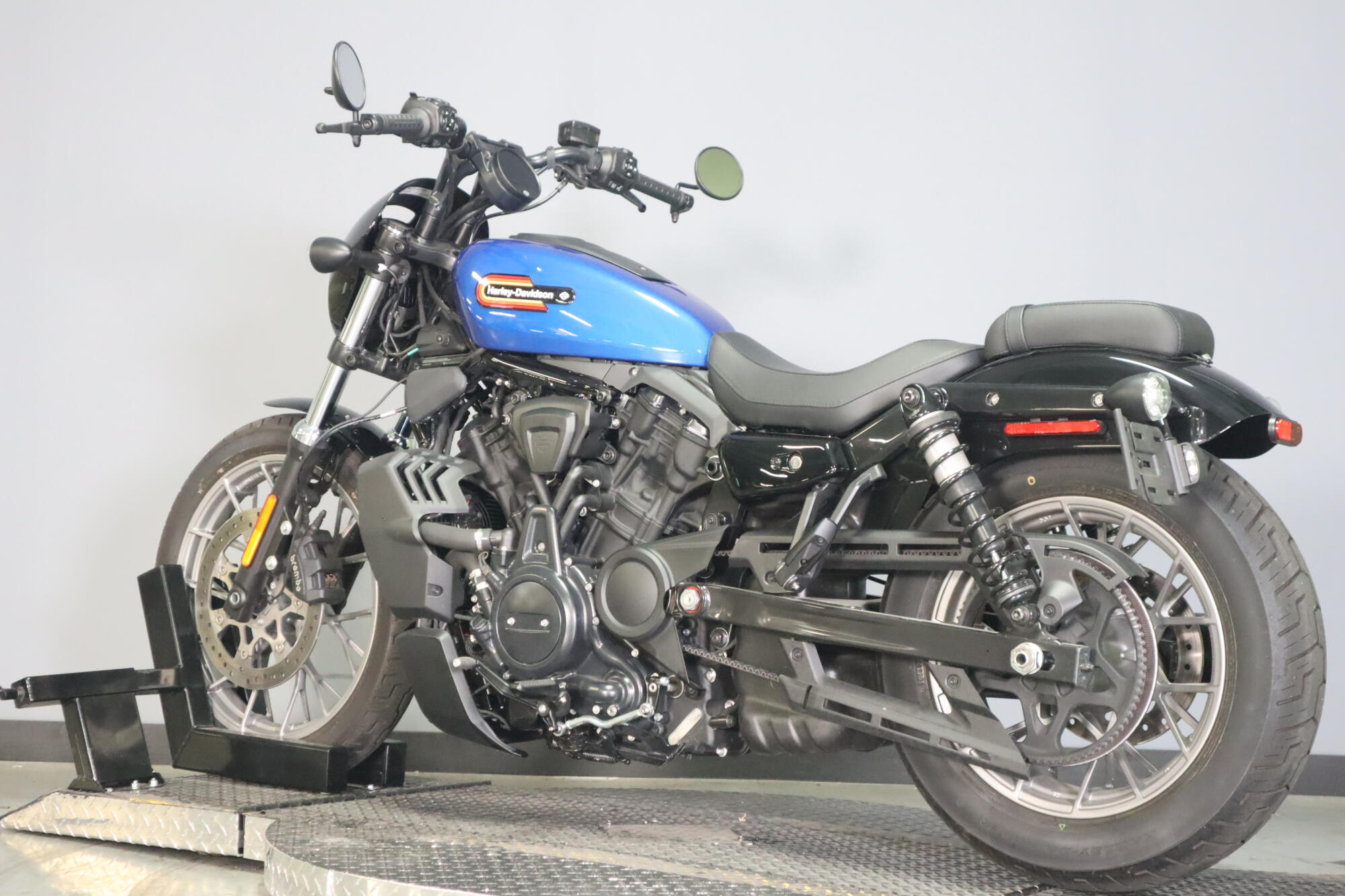 2025 Harley-Davidson® Nightster™ Special RH975S, photo 6