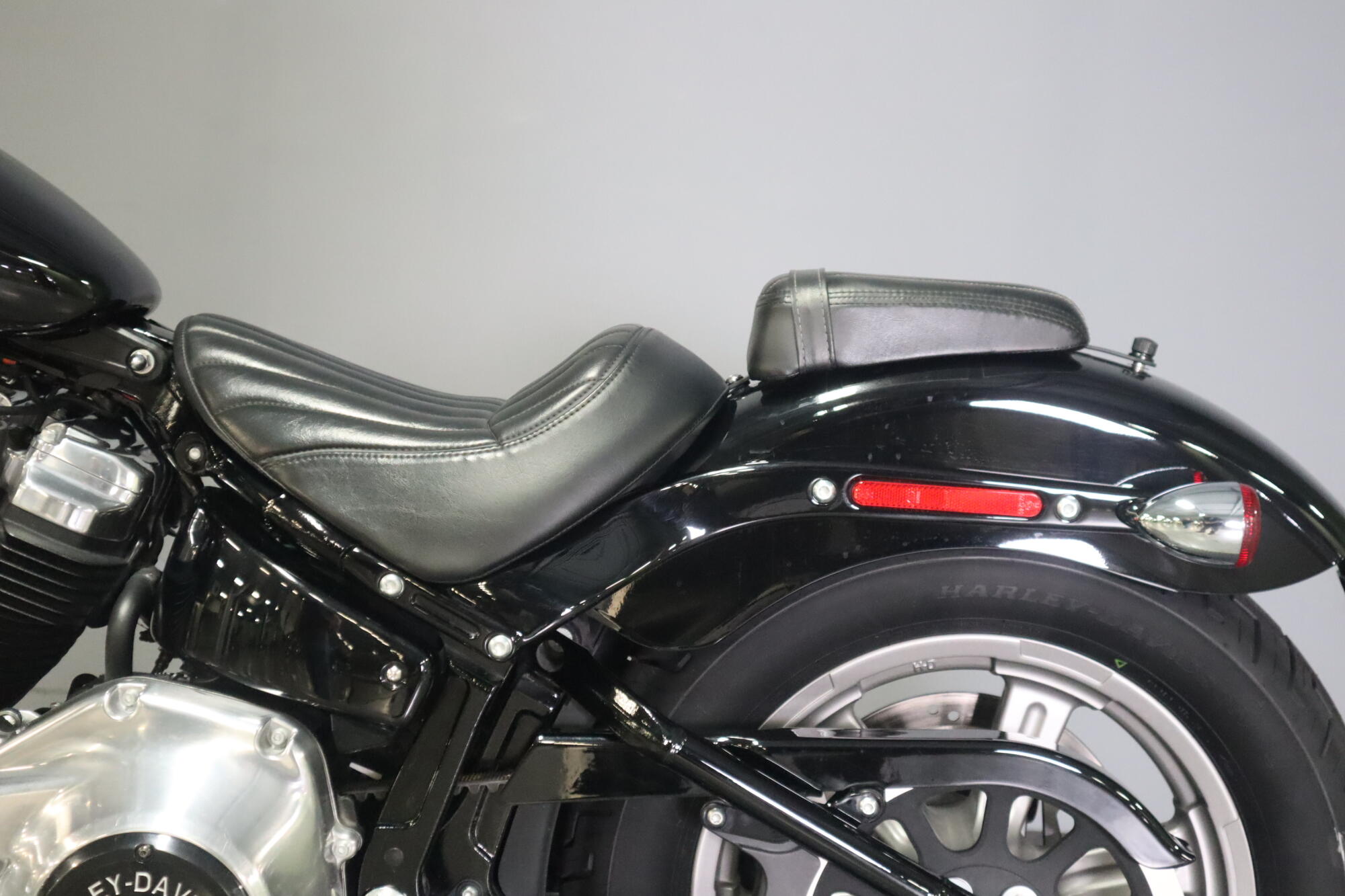 2022 Harley-Davidson® Softail® Standard (FXST), photo 14