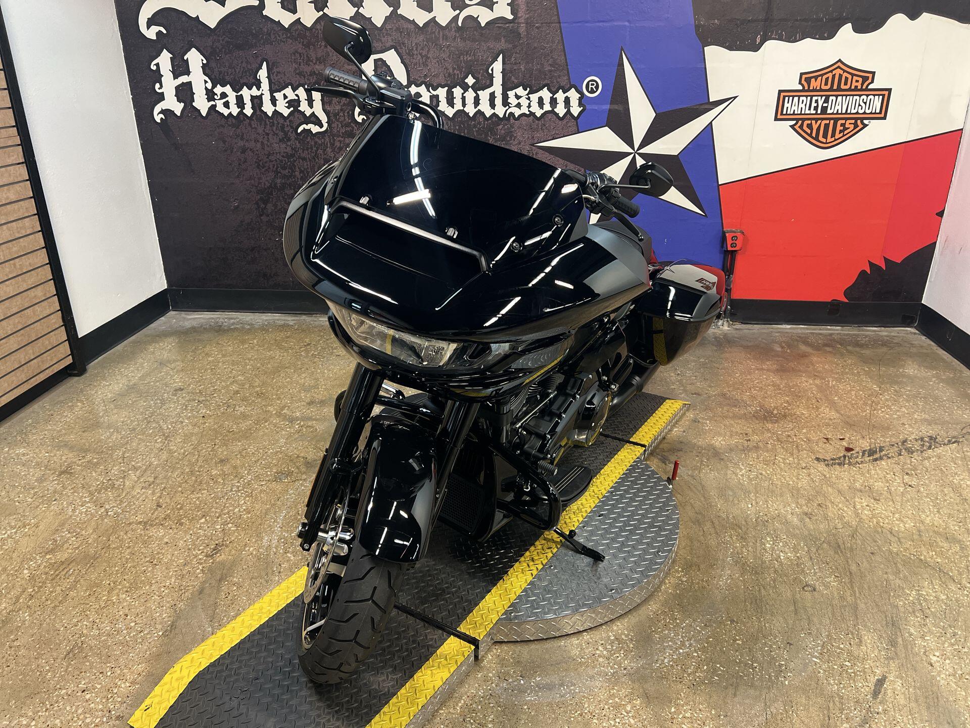 2026 Harley-Davidson® Road Glide® FLTRX, photo 5