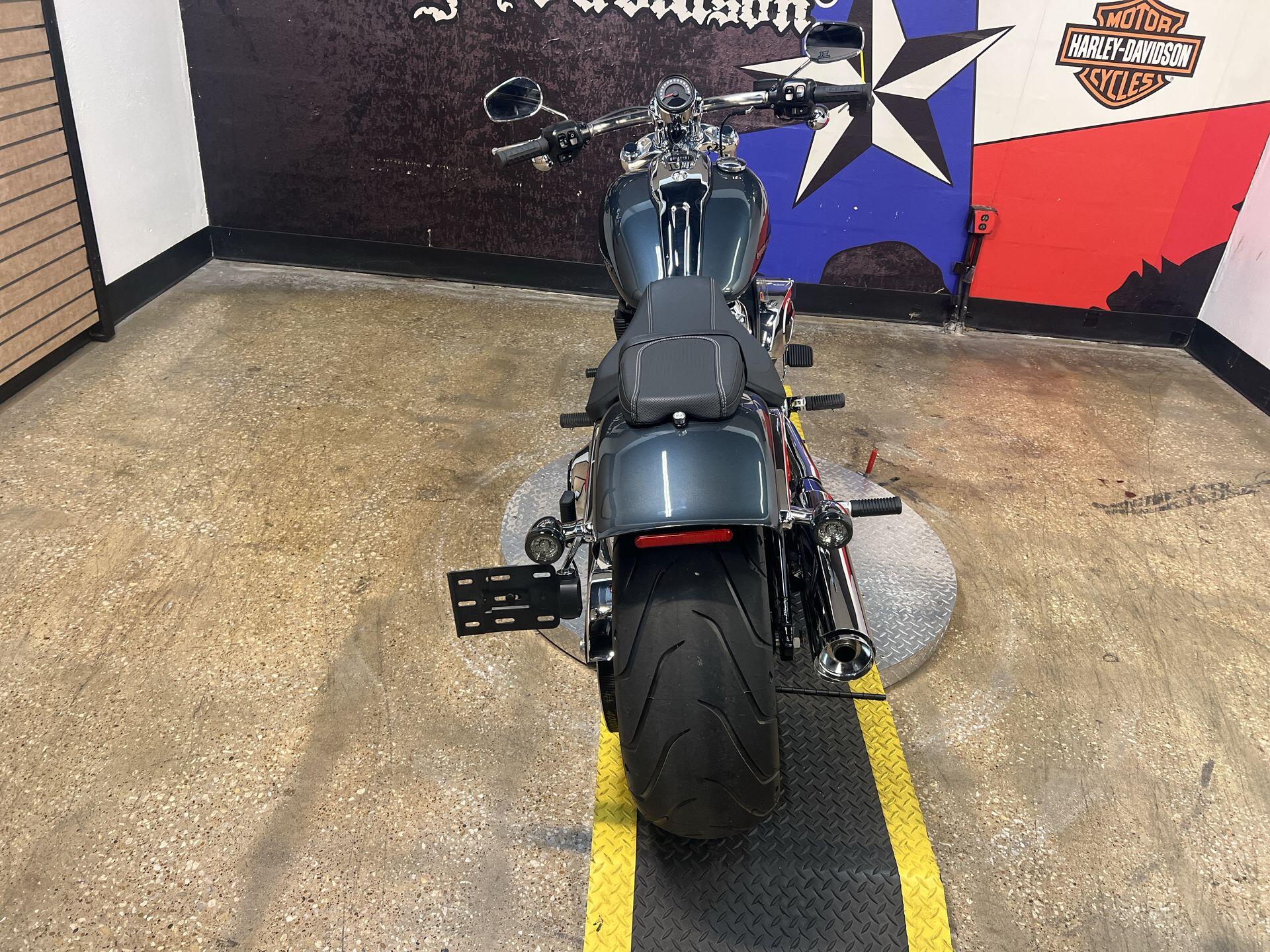 2026 Harley-Davidson® Breakout® FXBR, photo 10