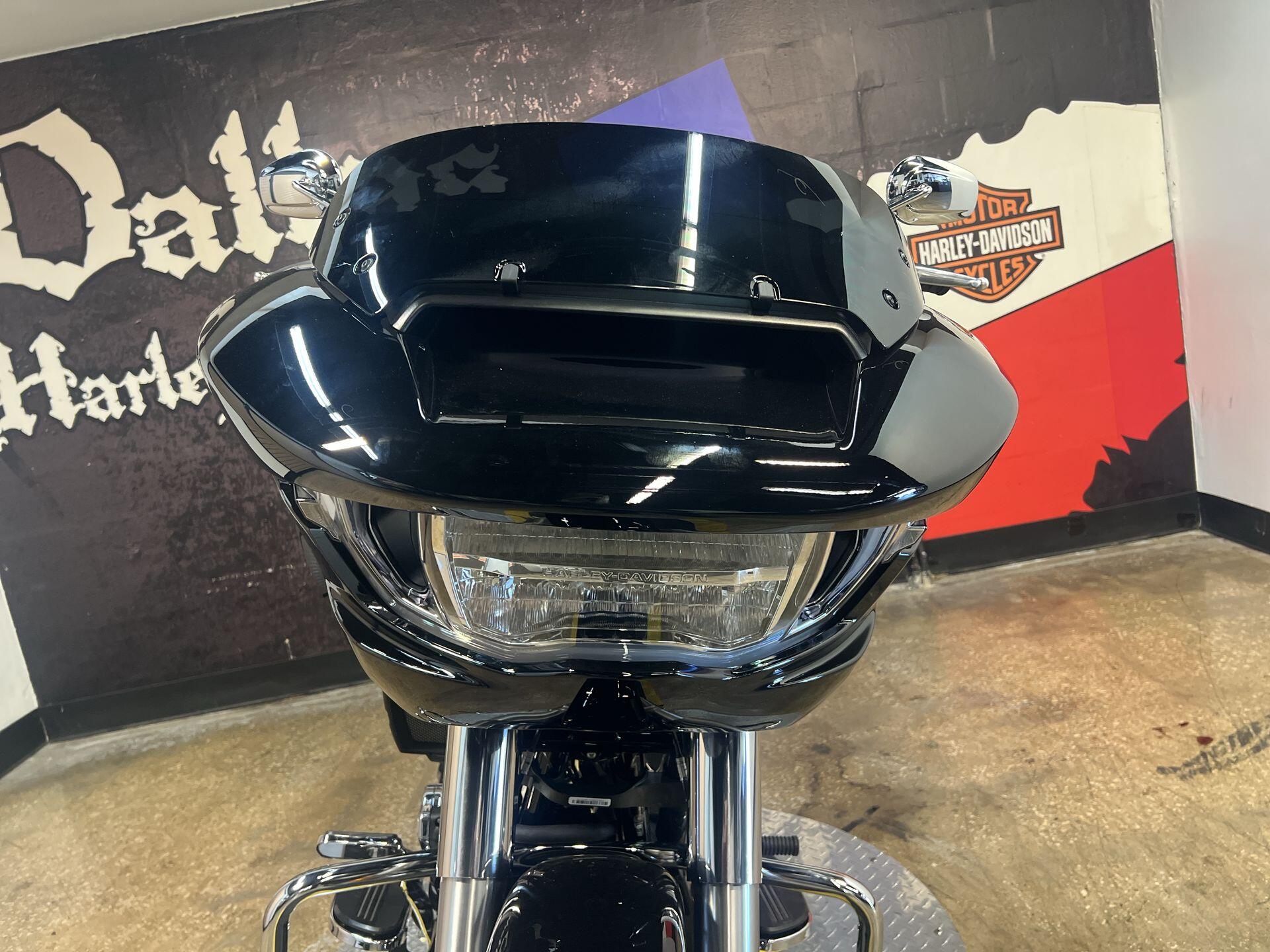 2026 Harley-Davidson® Road Glide® FLTRX, photo 11