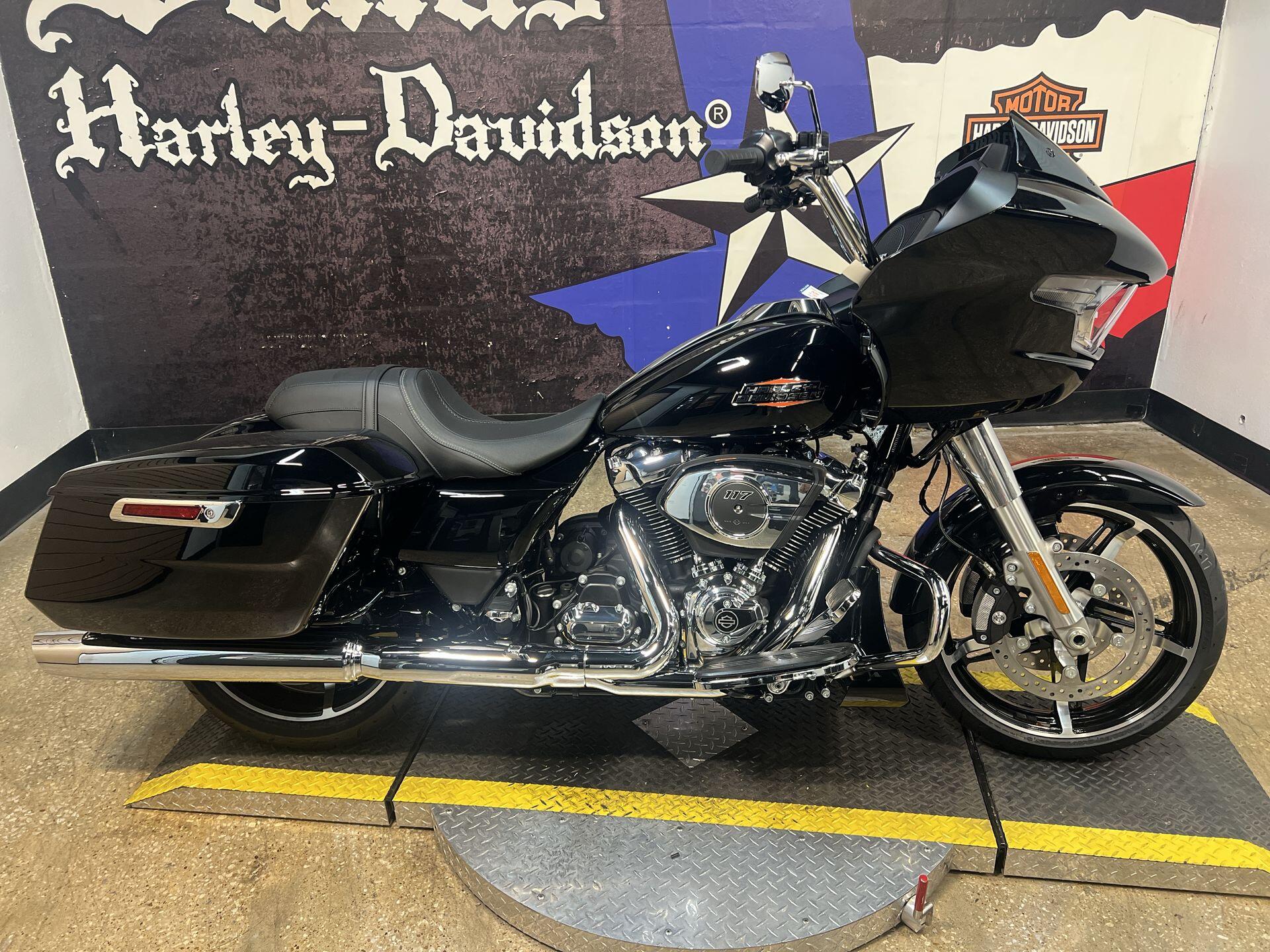 2026 Harley-Davidson® Road Glide® FLTRX, photo 8