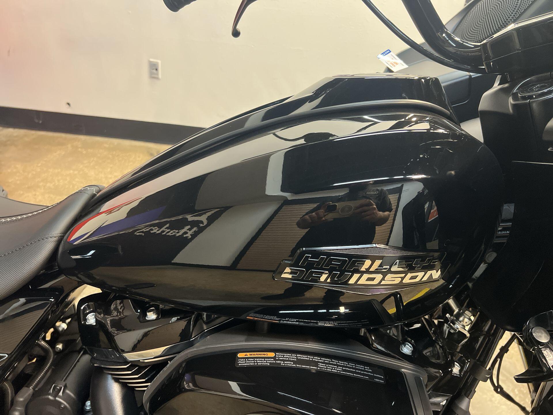 2026 Harley-Davidson® Road Glide® FLTRX, photo 14