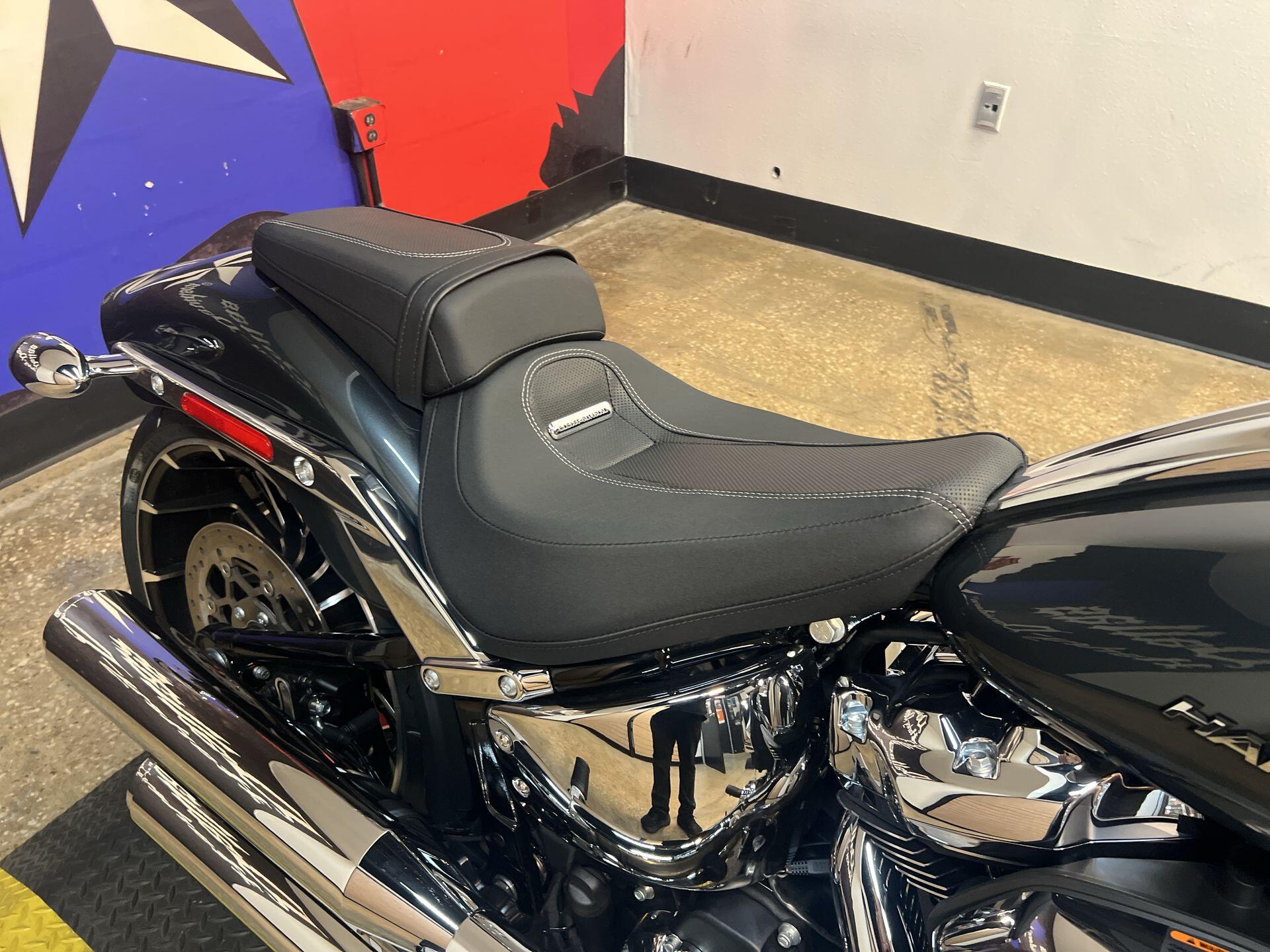 2026 Harley-Davidson® Breakout® FXBR, photo 15