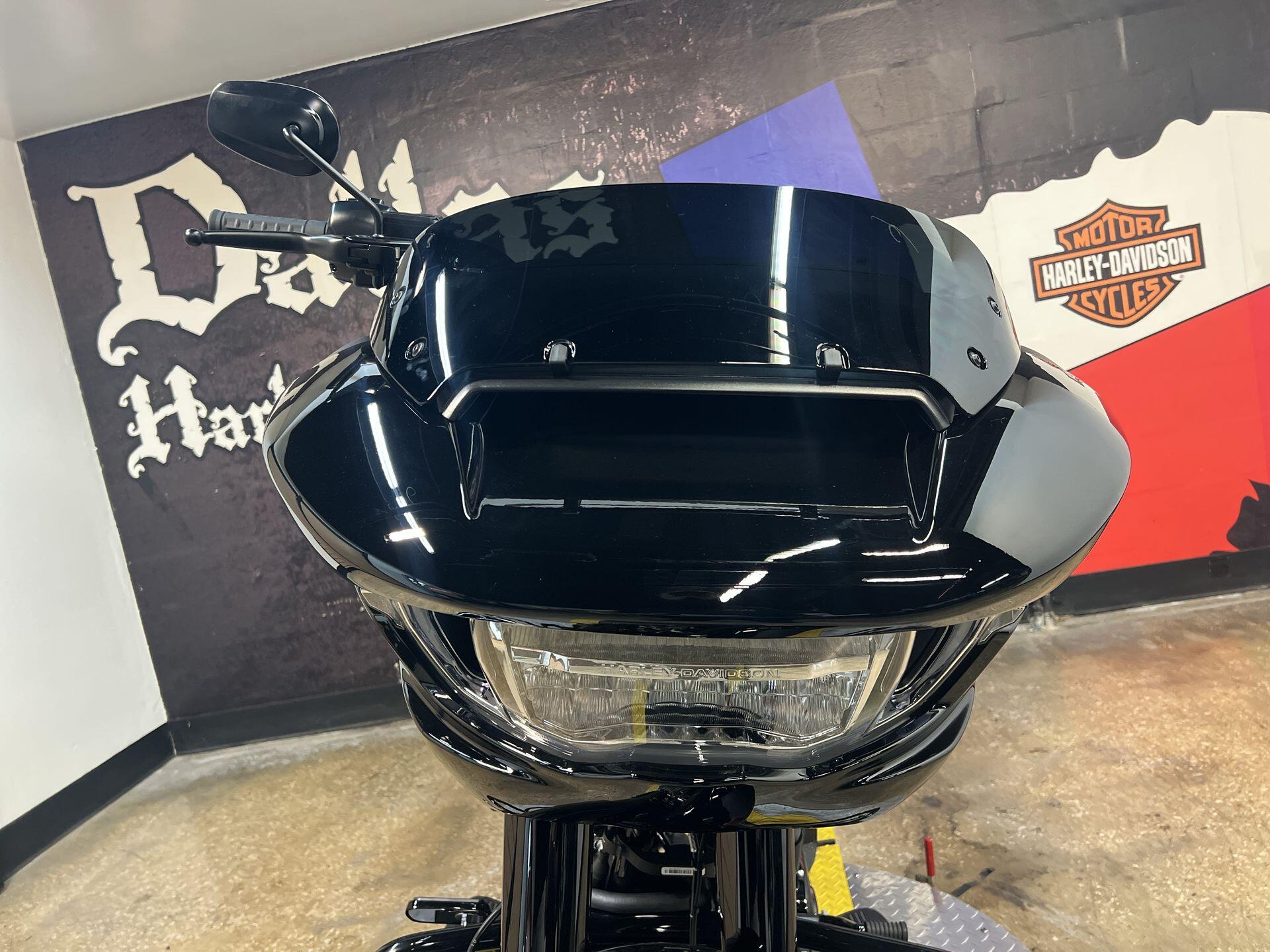 2026 Harley-Davidson® Road Glide® FLTRX, photo 11