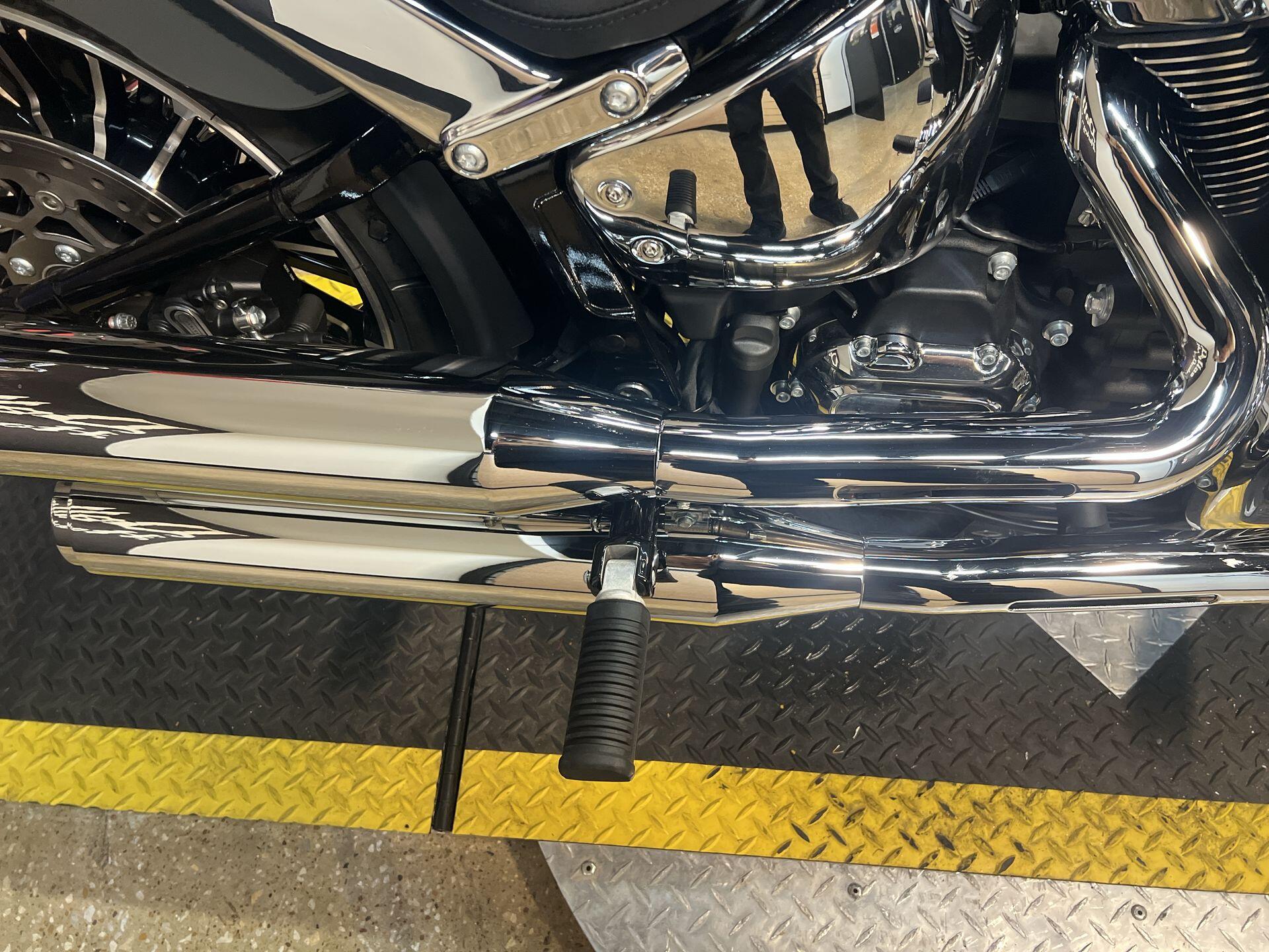 2026 Harley-Davidson® Breakout® FXBR, photo 16