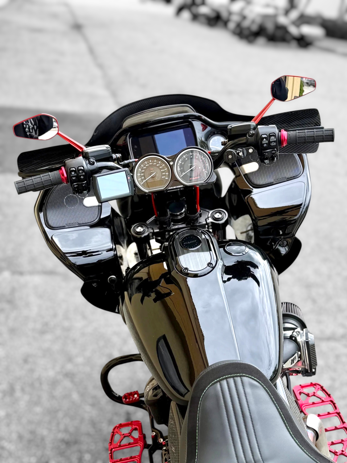 2022 Harley-Davidson® CVO Road Glide - 143" CUSTOM BAGGER, photo 12