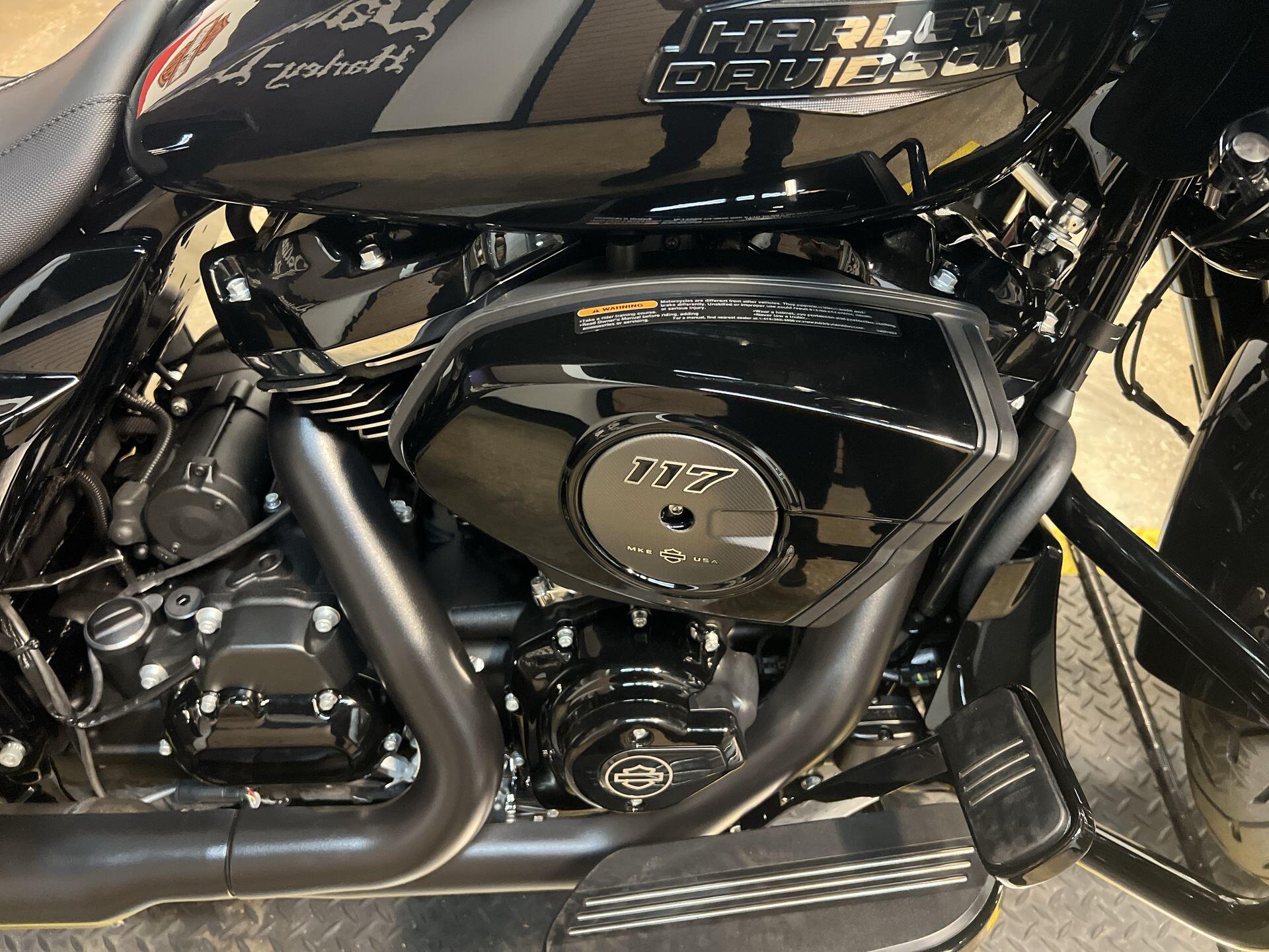 2026 Harley-Davidson® Road Glide® FLTRX, photo 13