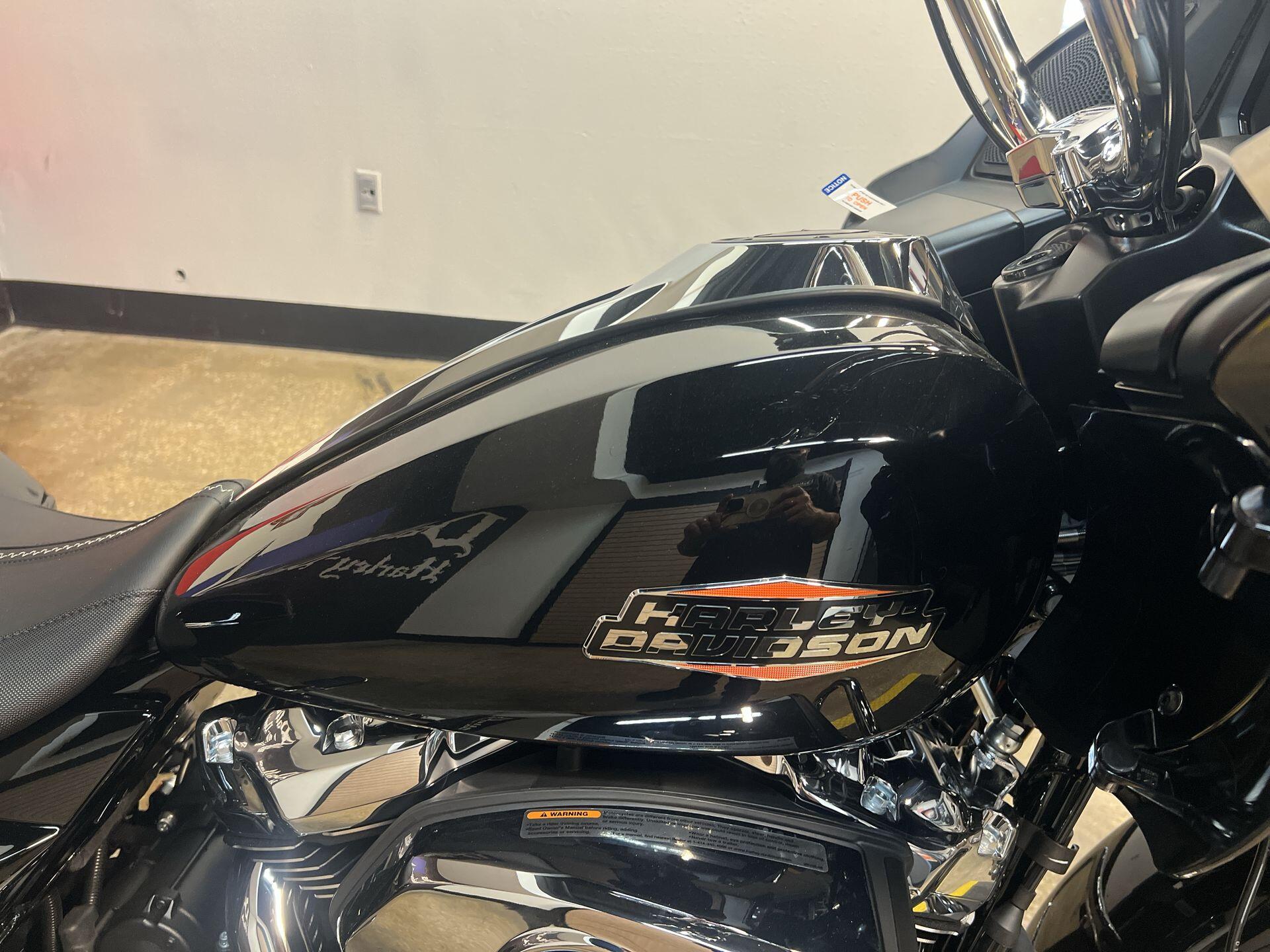 2026 Harley-Davidson® Road Glide® FLTRX, photo 14