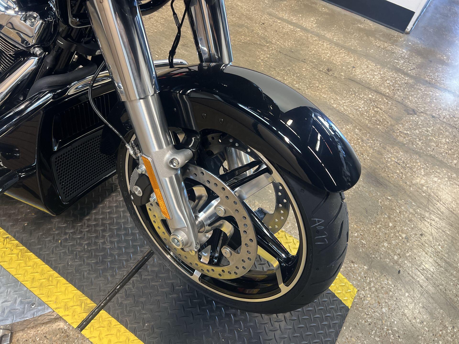 2026 Harley-Davidson® Road Glide® FLTRX, photo 12