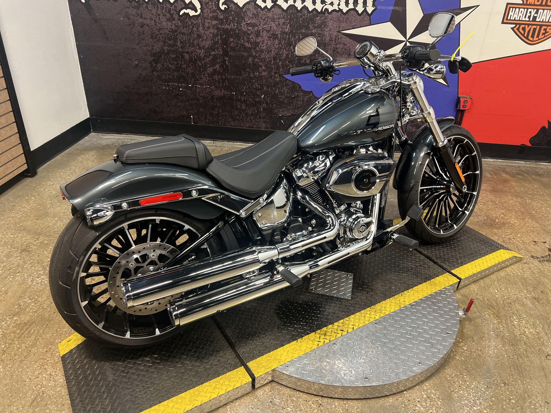 2026 Harley-Davidson® Breakout® FXBR, photo 9