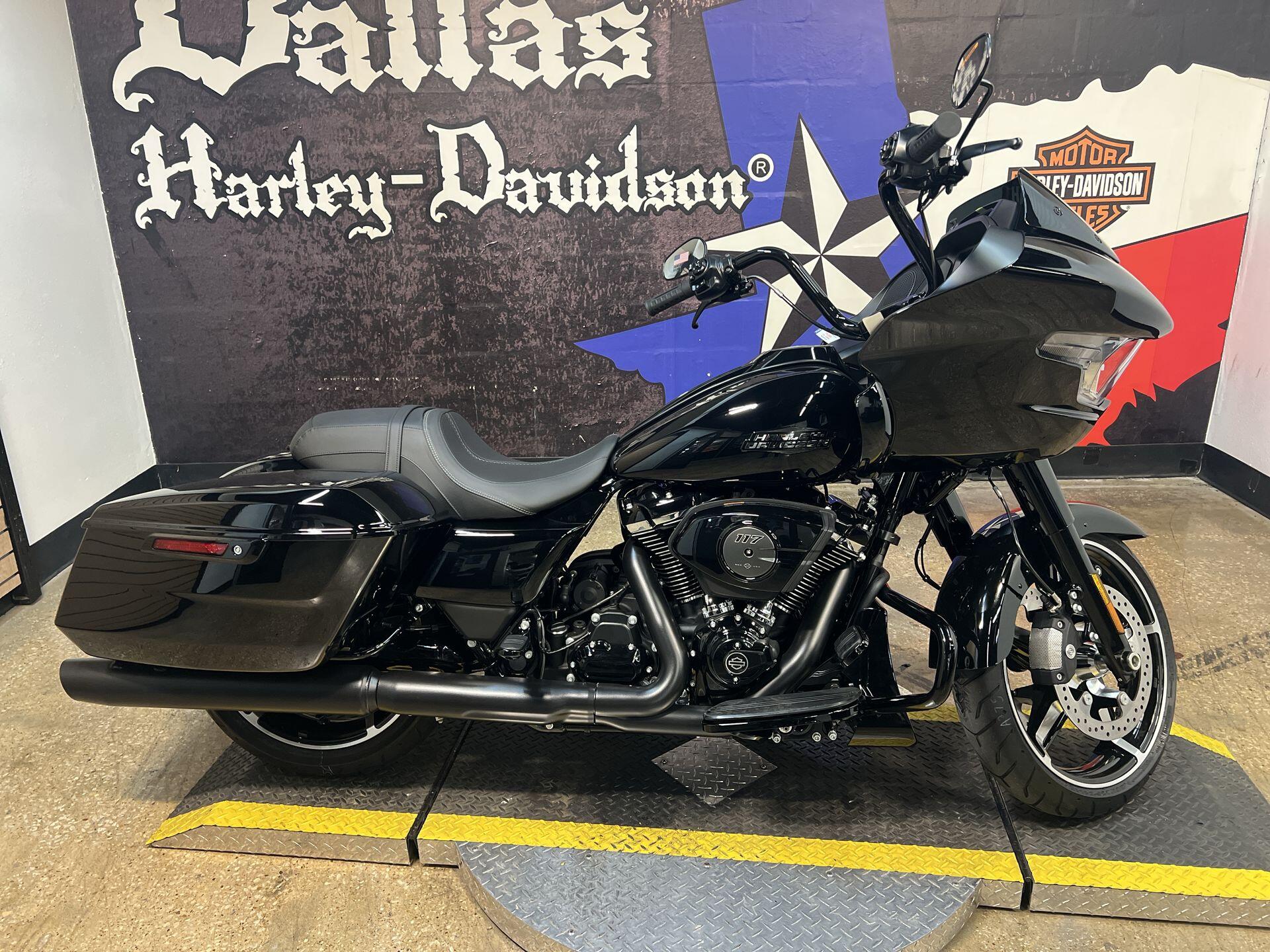 2026 Harley-Davidson® Road Glide® FLTRX, photo 8
