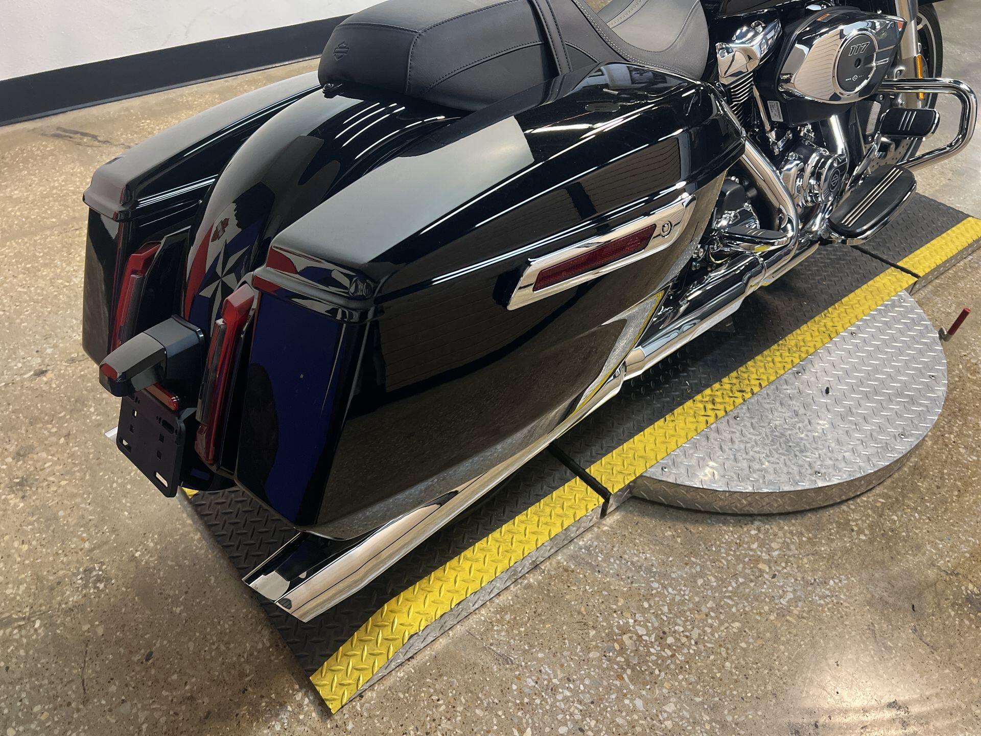 2026 Harley-Davidson® Road Glide® FLTRX, photo 18