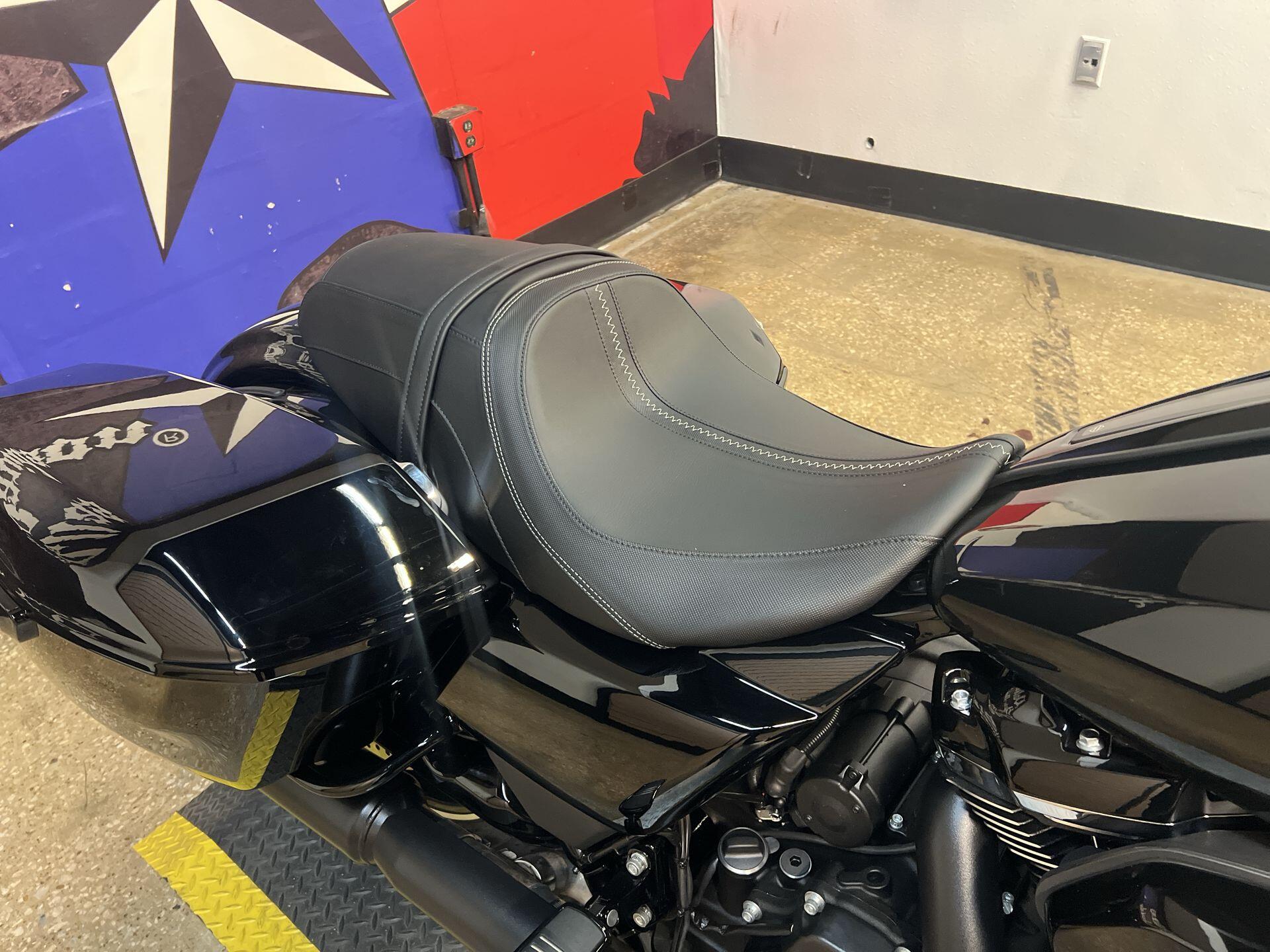 2026 Harley-Davidson® Road Glide® FLTRX, photo 15
