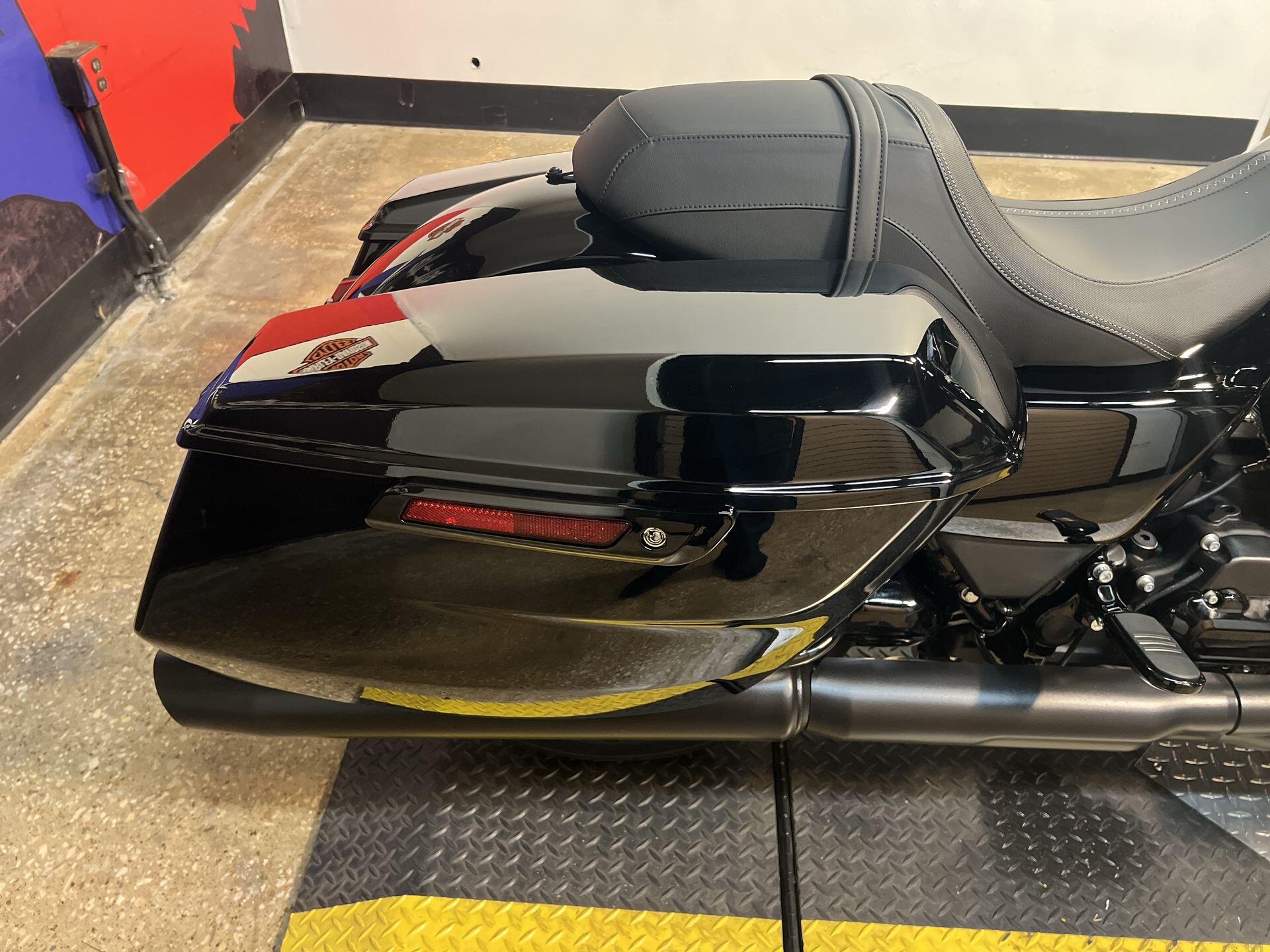 2026 Harley-Davidson® Road Glide® FLTRX, photo 17