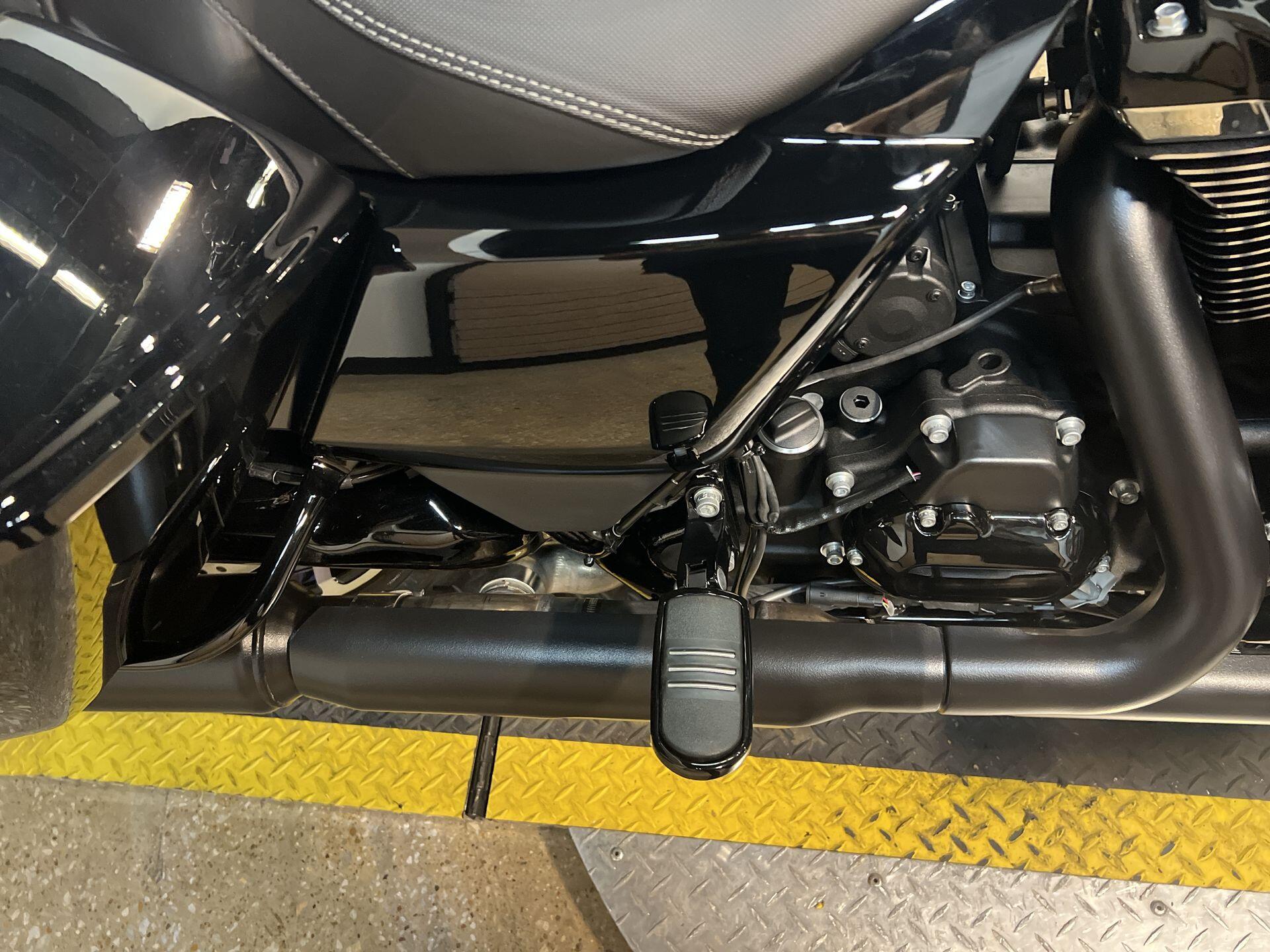 2026 Harley-Davidson® Road Glide® FLTRX, photo 16