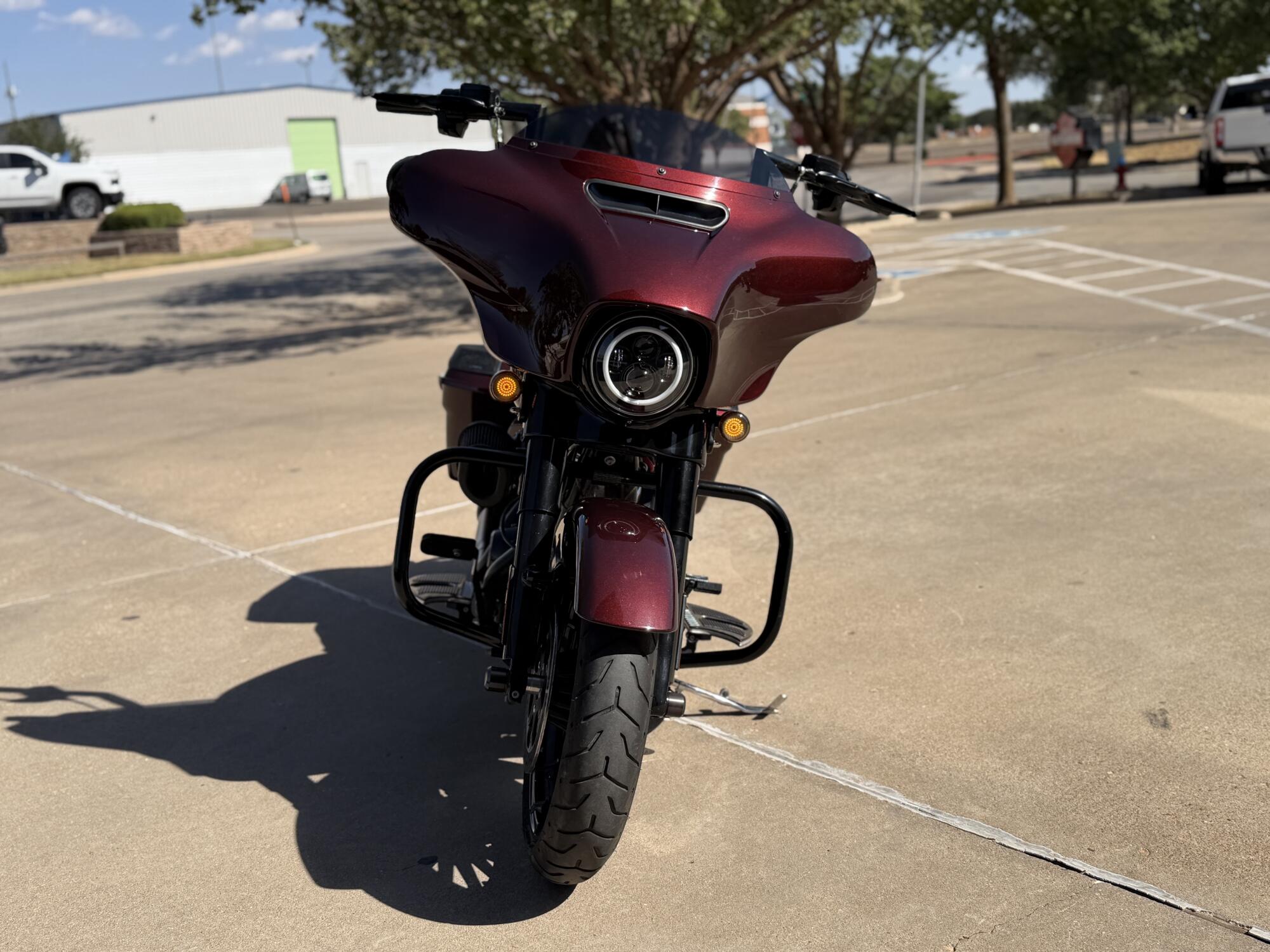 2018 Harley-Davidson® Street Glide® Special Twisted Cherry, photo 3