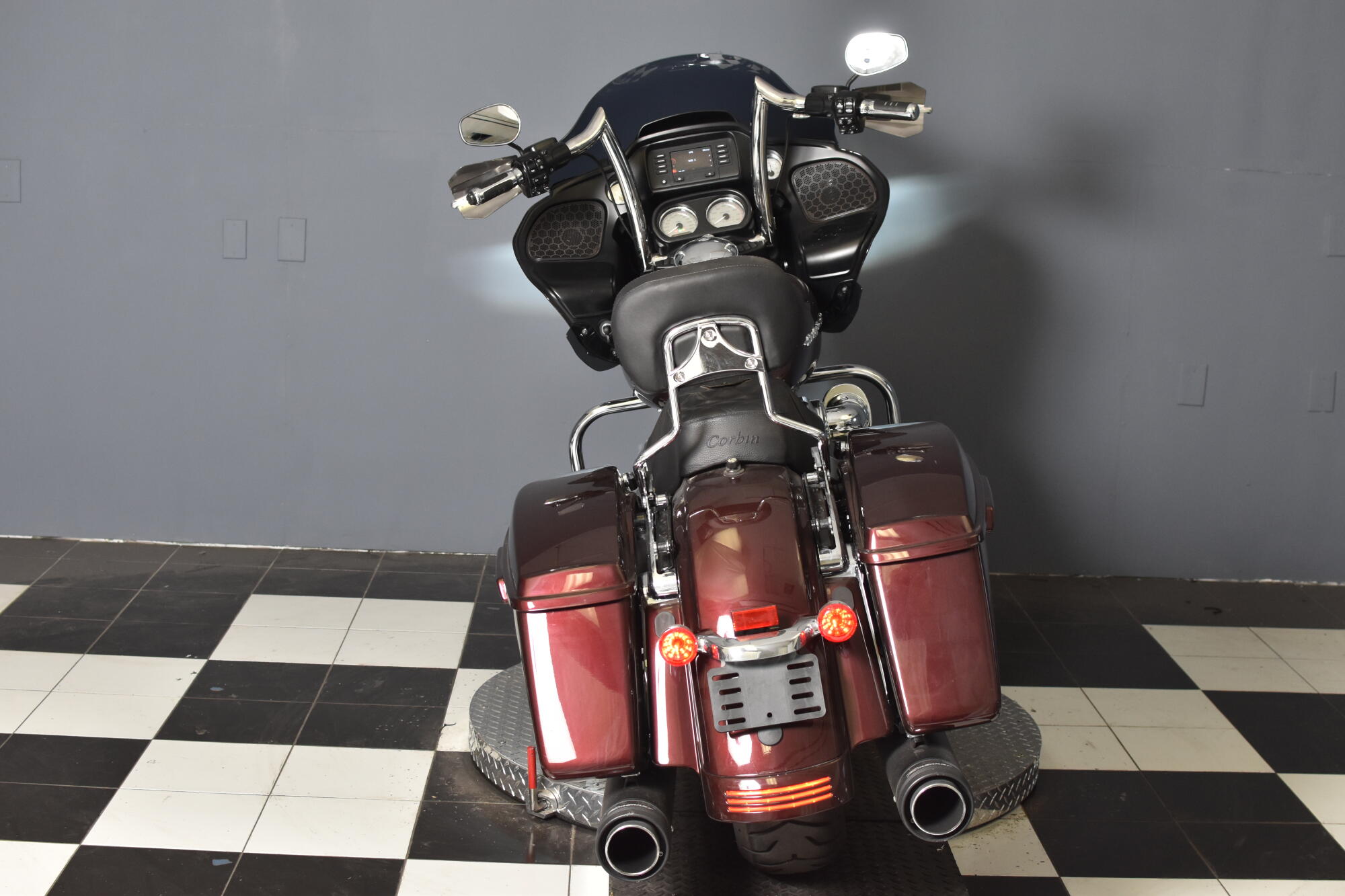 2018 Harley-Davidson® Road Glide® Twisted Cherry FLTRX, photo 7