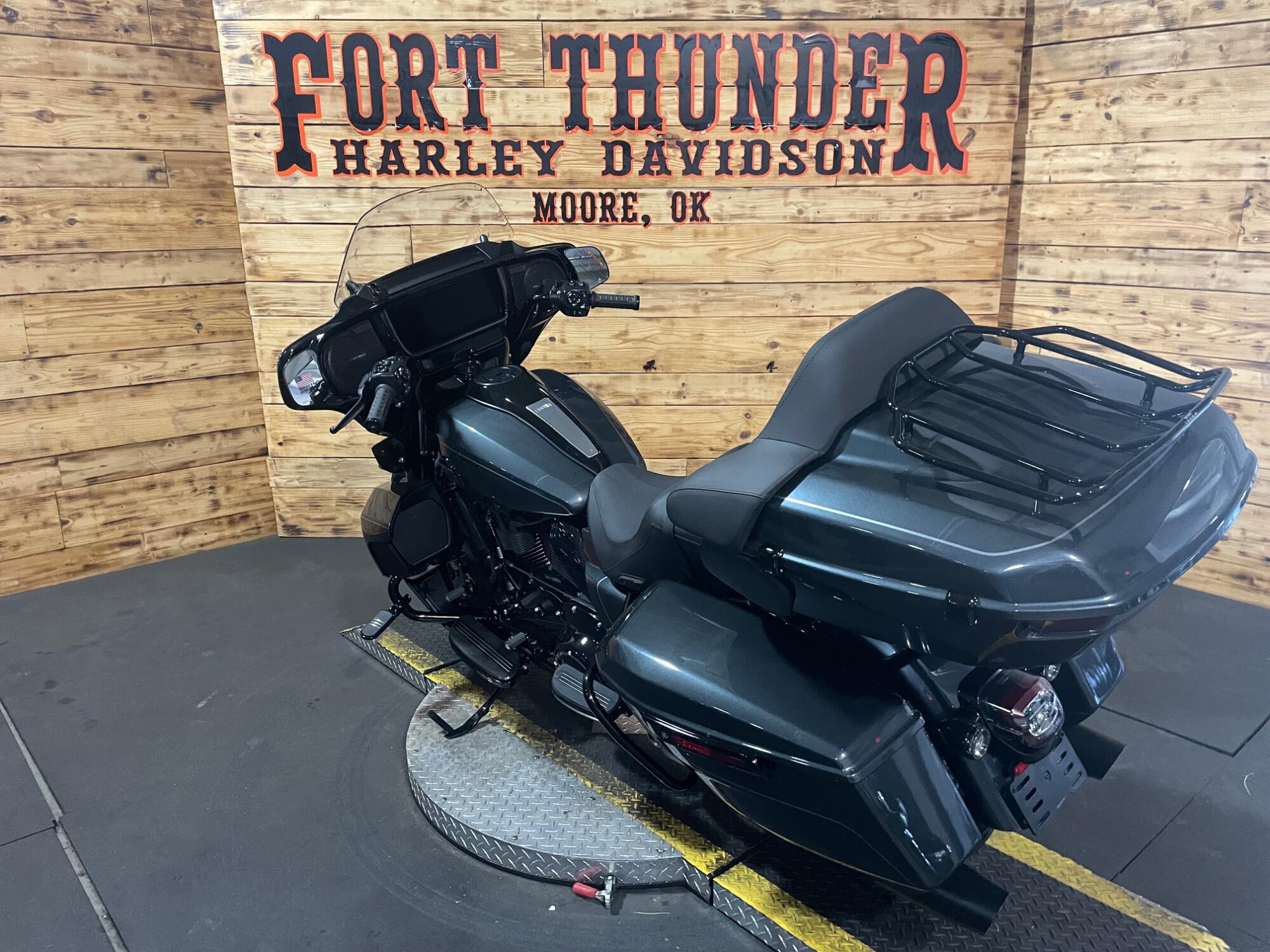 2026 Harley-Davidson® Street Glide Limited FLHXL, photo 11