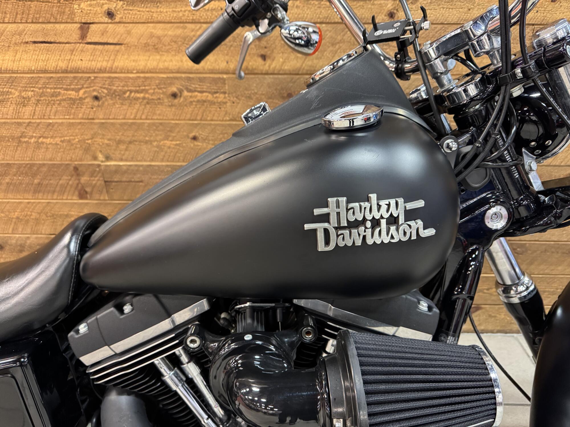 2016 Harley-Davidson® Street Bob® Black Denim FXDB, photo 2