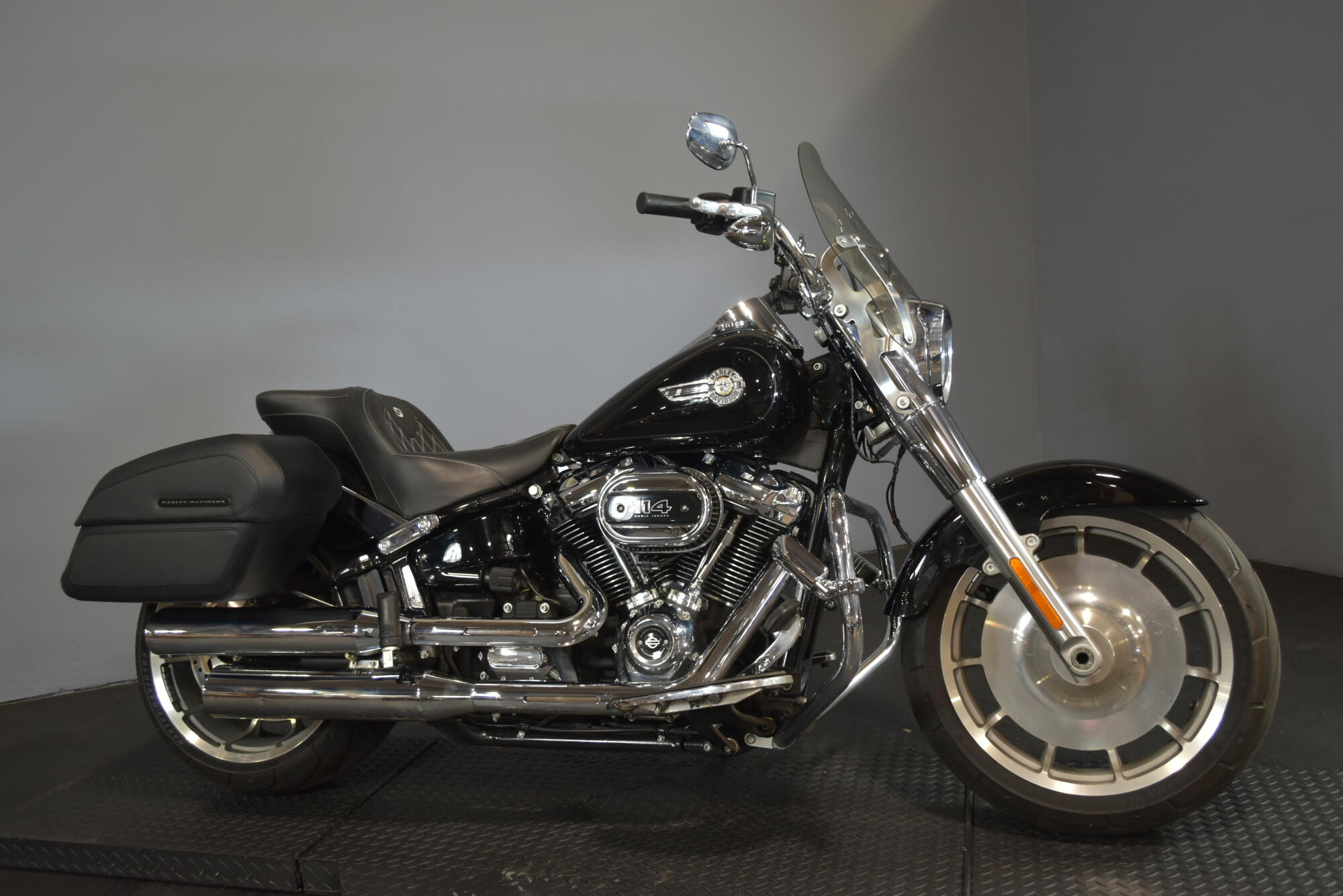2024 Harley-Davidson® Fat Boy® 114 Vivid Black, photo 2