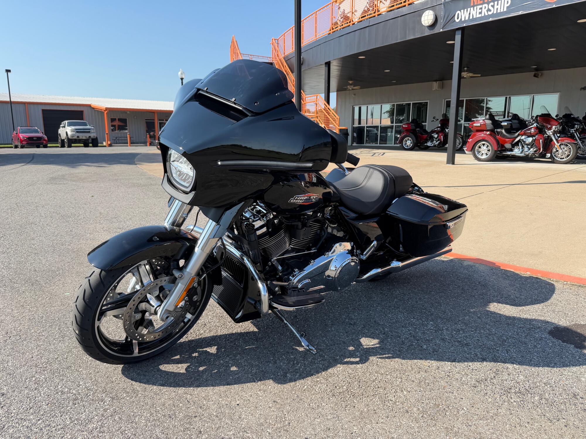 2026 Harley-Davidson® Street Glide® Black, photo 6