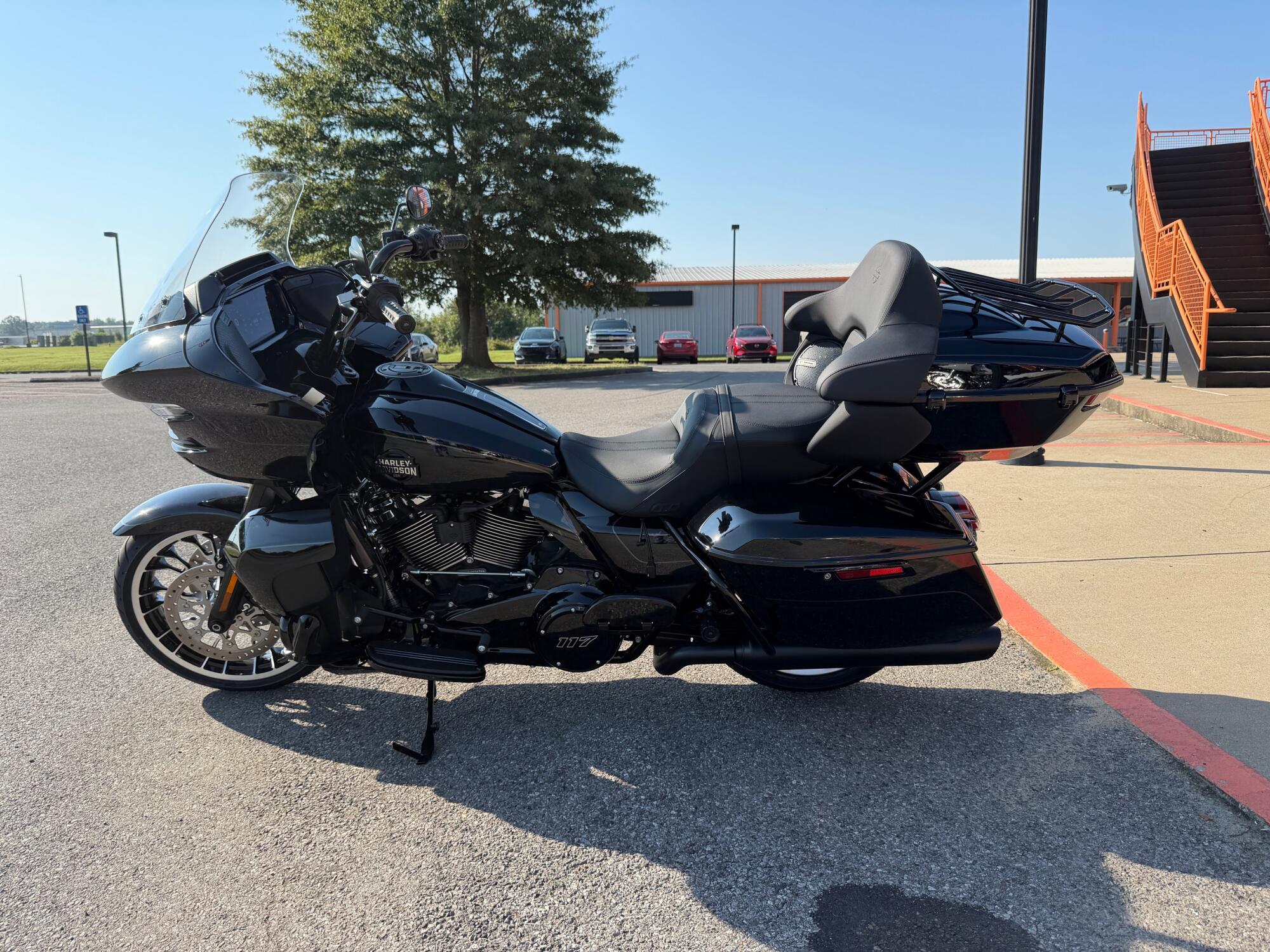 2026 Harley-Davidson® Road Glide Limited Black, photo 7
